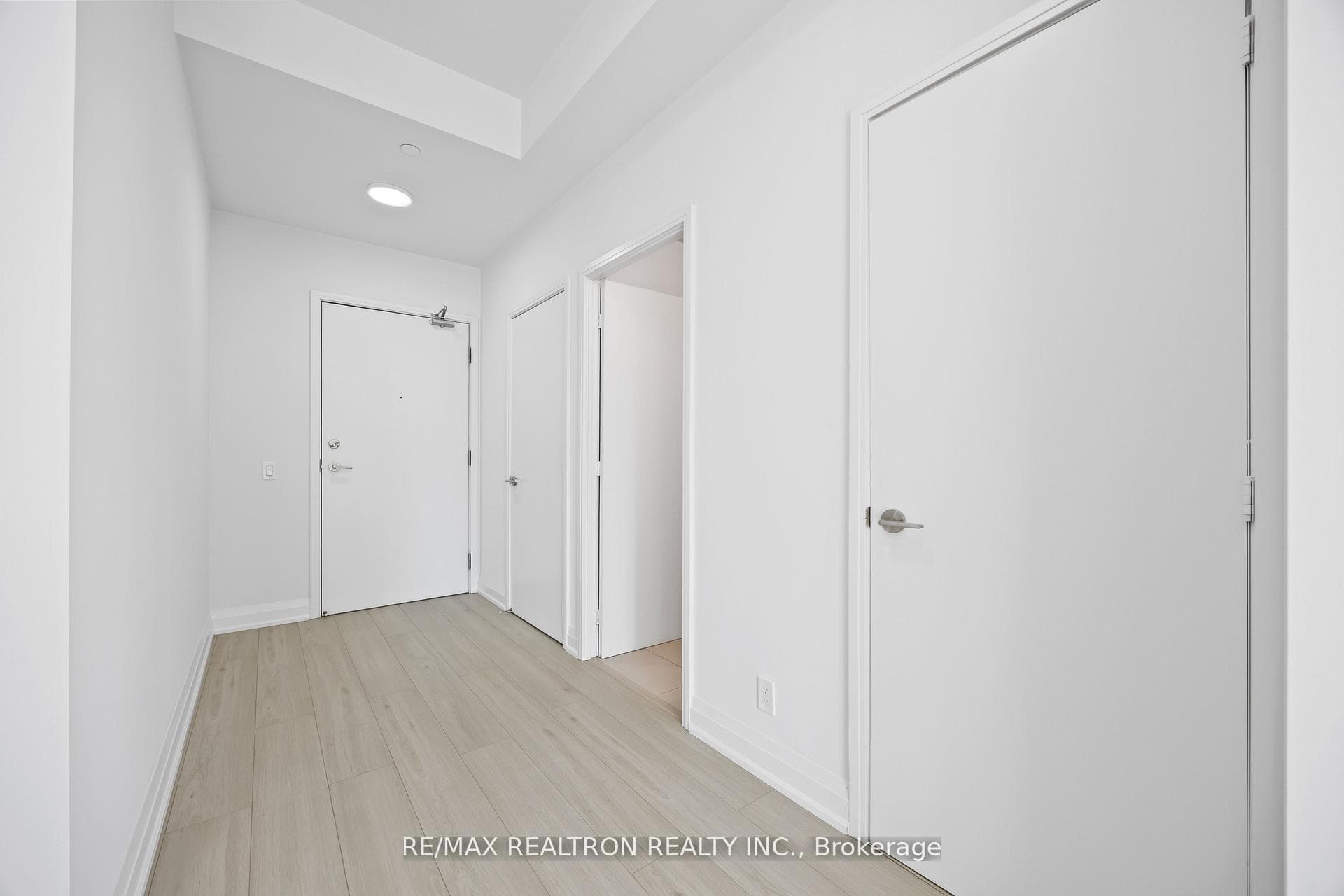 181 Dundas Street Unit 1207 photo 23