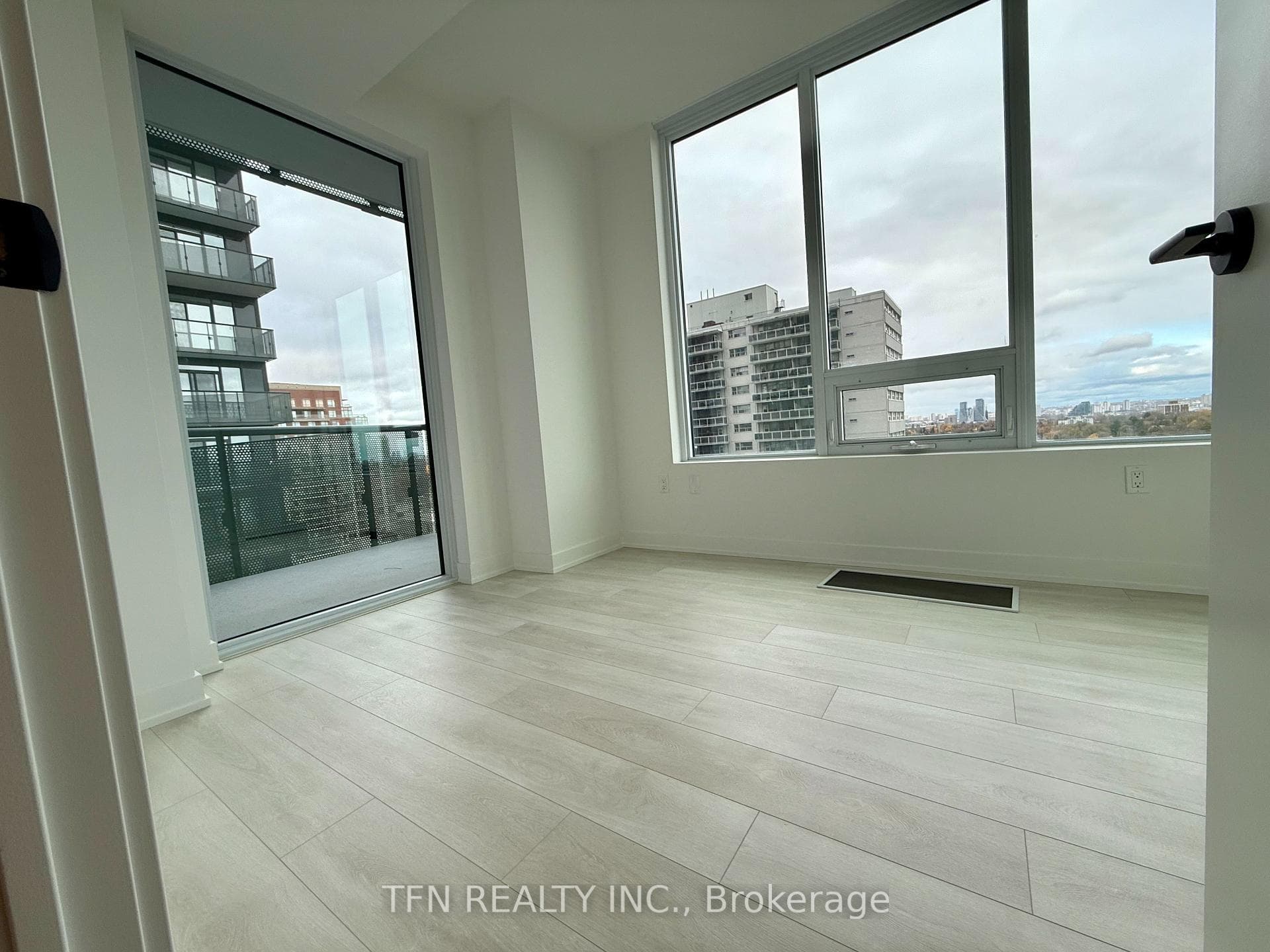 127 Broadway Avenue Unit 1209S photo 4