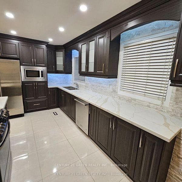 76 Metzak Drive photo 6