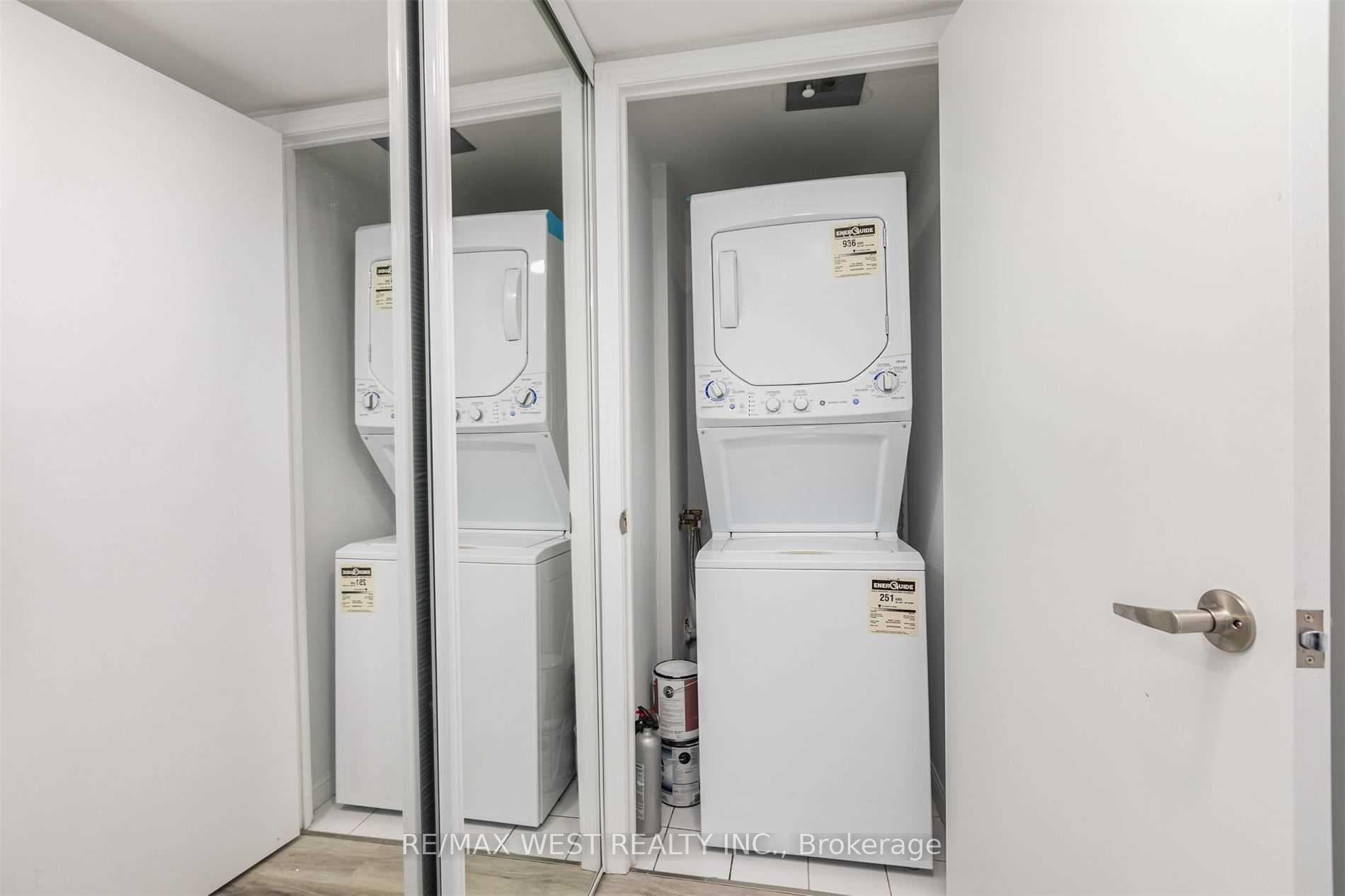1000 King Street Unit 420 photo 14