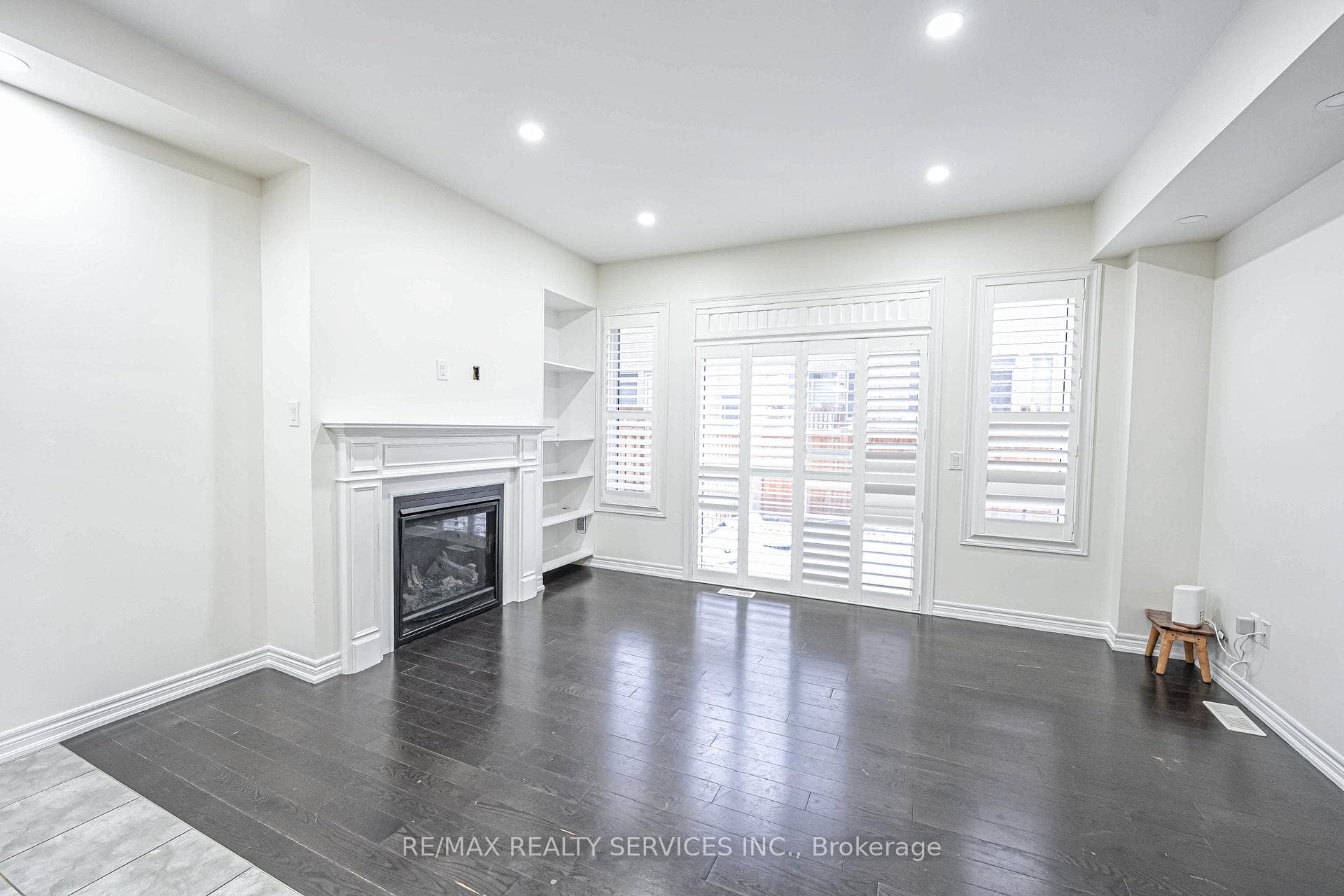 62 Hogan Manor Drive photo 11