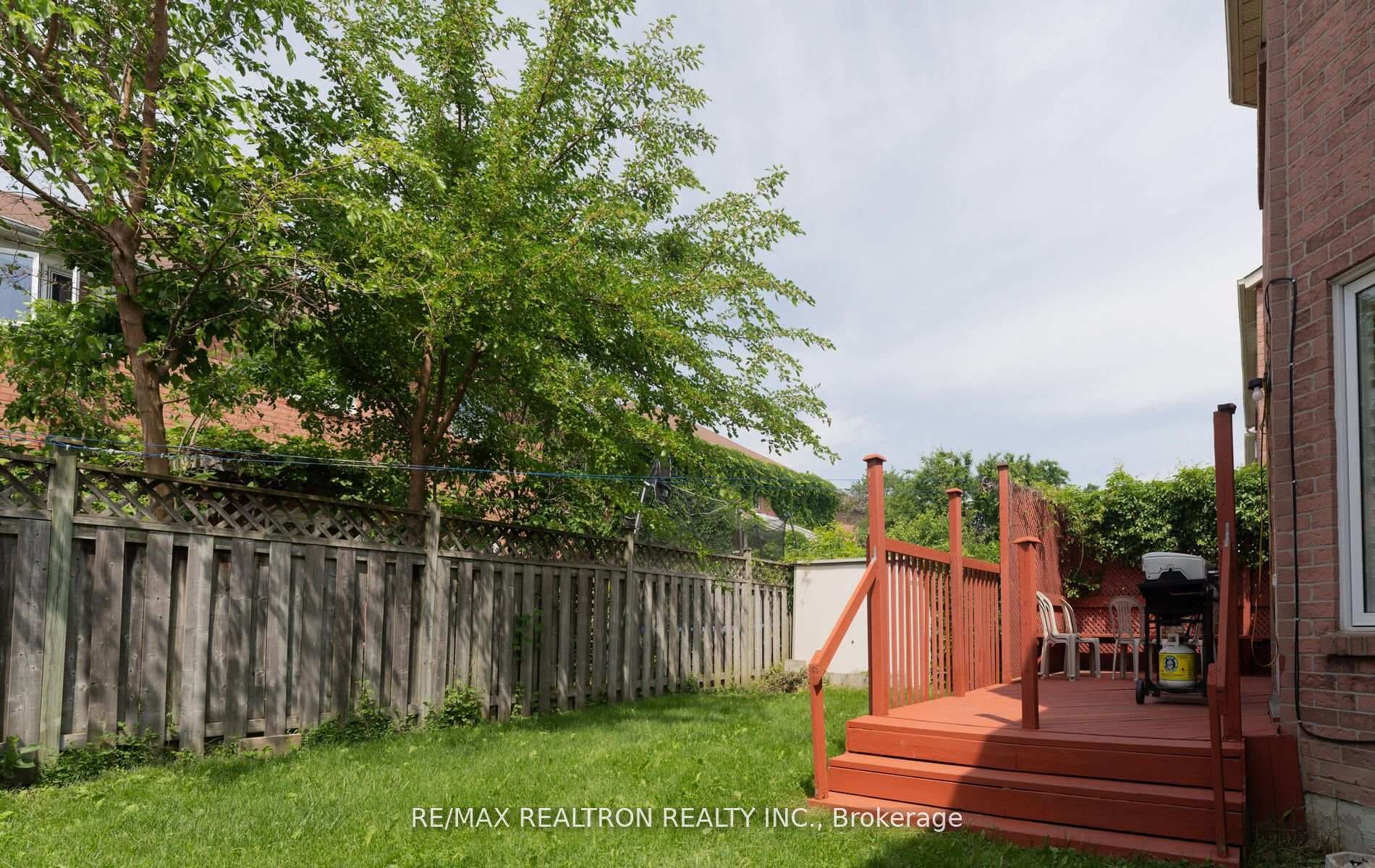48 Samuel Oster Avenue photo 36