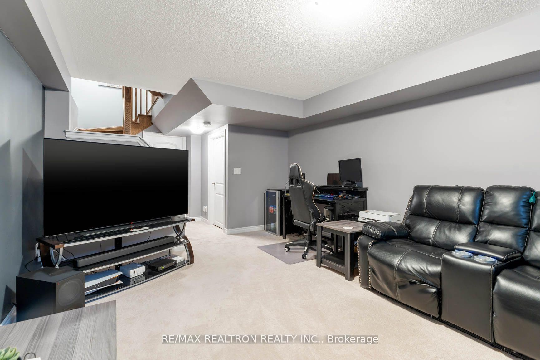 19 Sutcliffe Drive photo 23