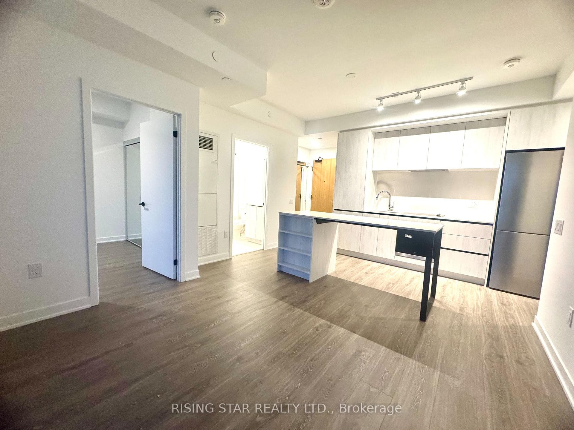2495 Eglinton Avenue Unit 1209 photo 18