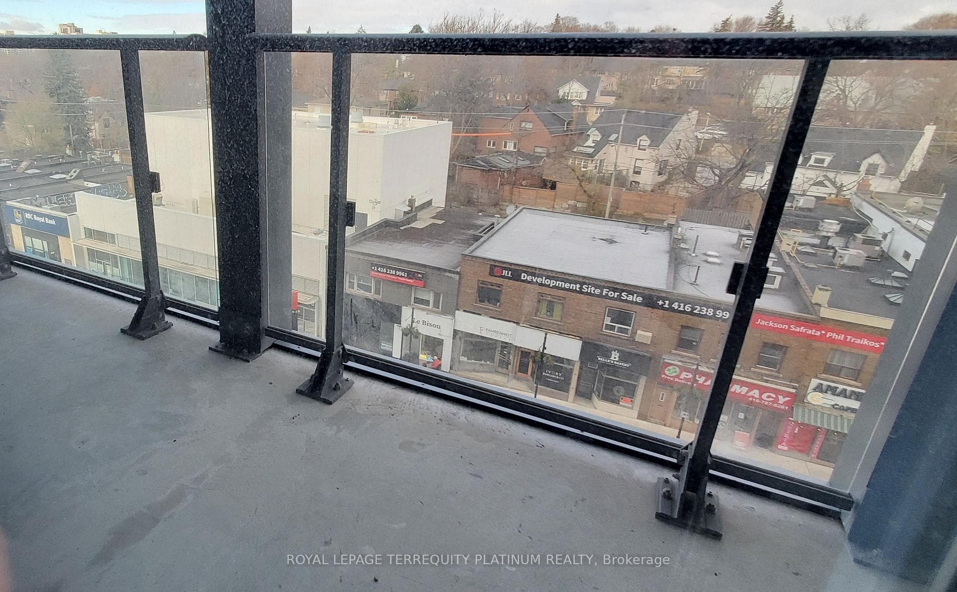 2020 Bathurst Street Unit 725 photo 6