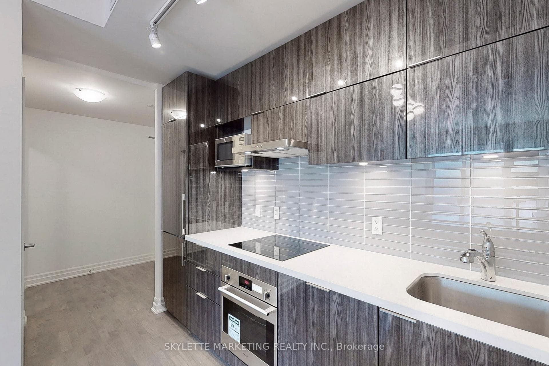 10 Rouge Valley Drive Unit 529A photo 12