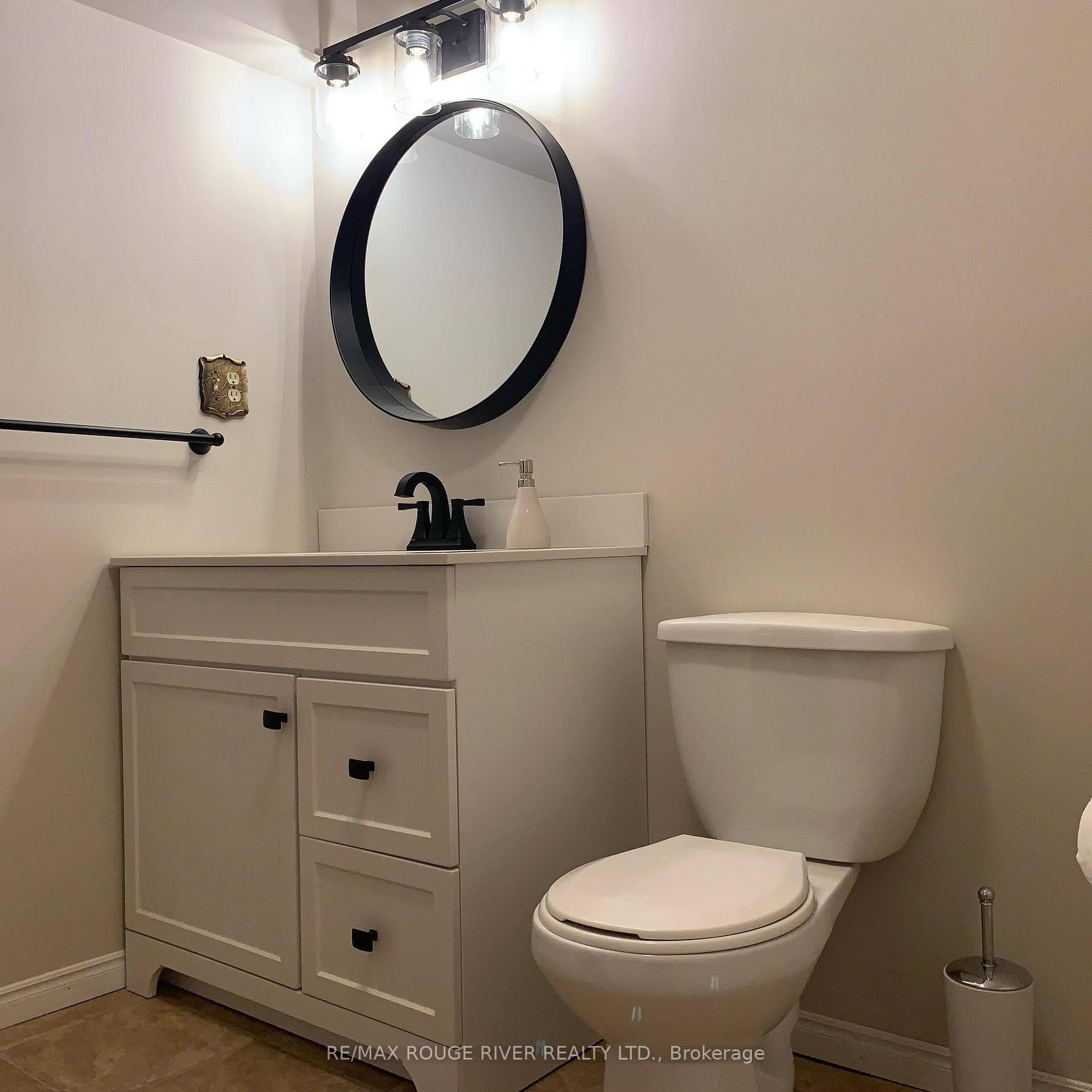 47 Hawstead Crescent photo 24
