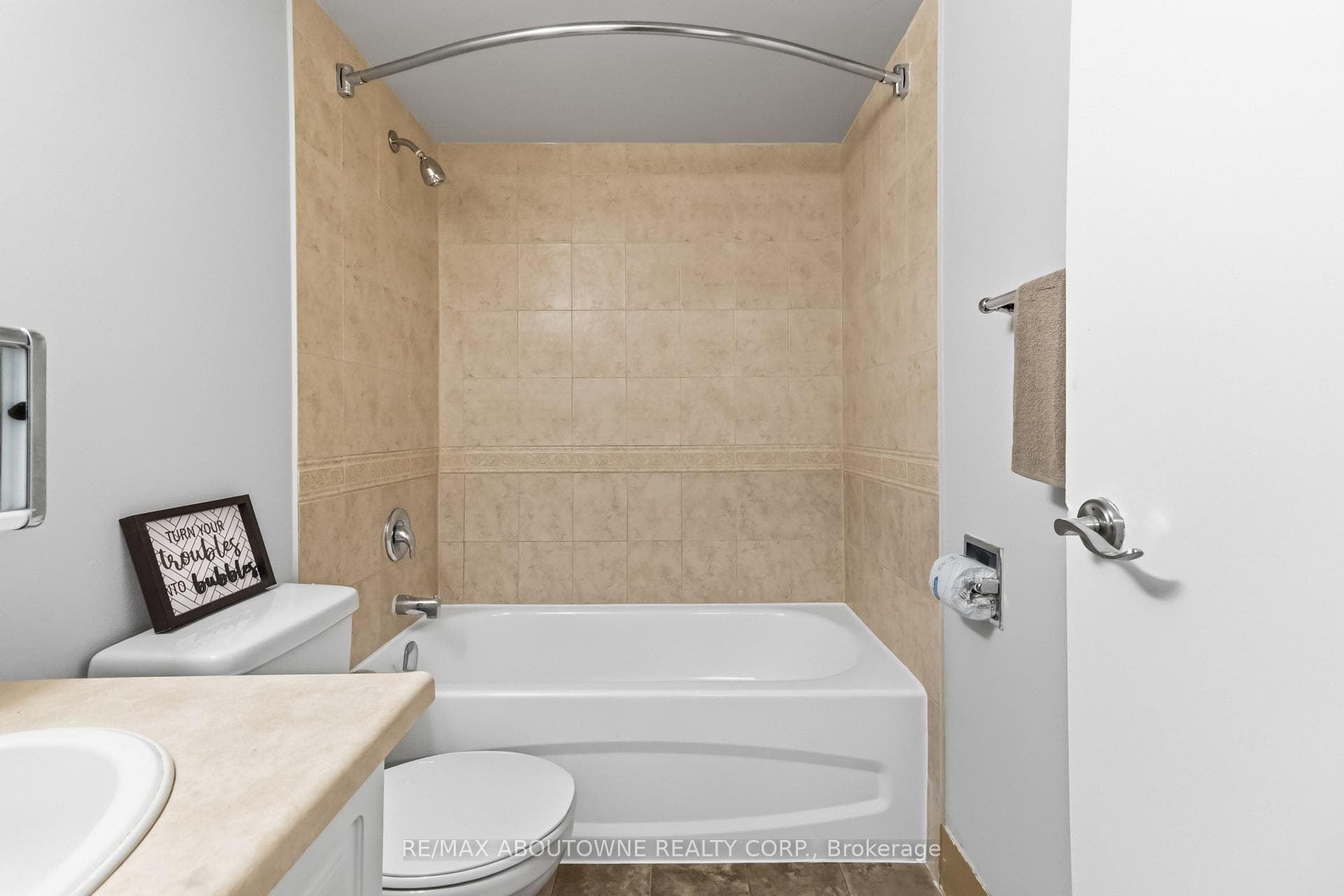 60 Park Avenue Unit 1003 photo 18