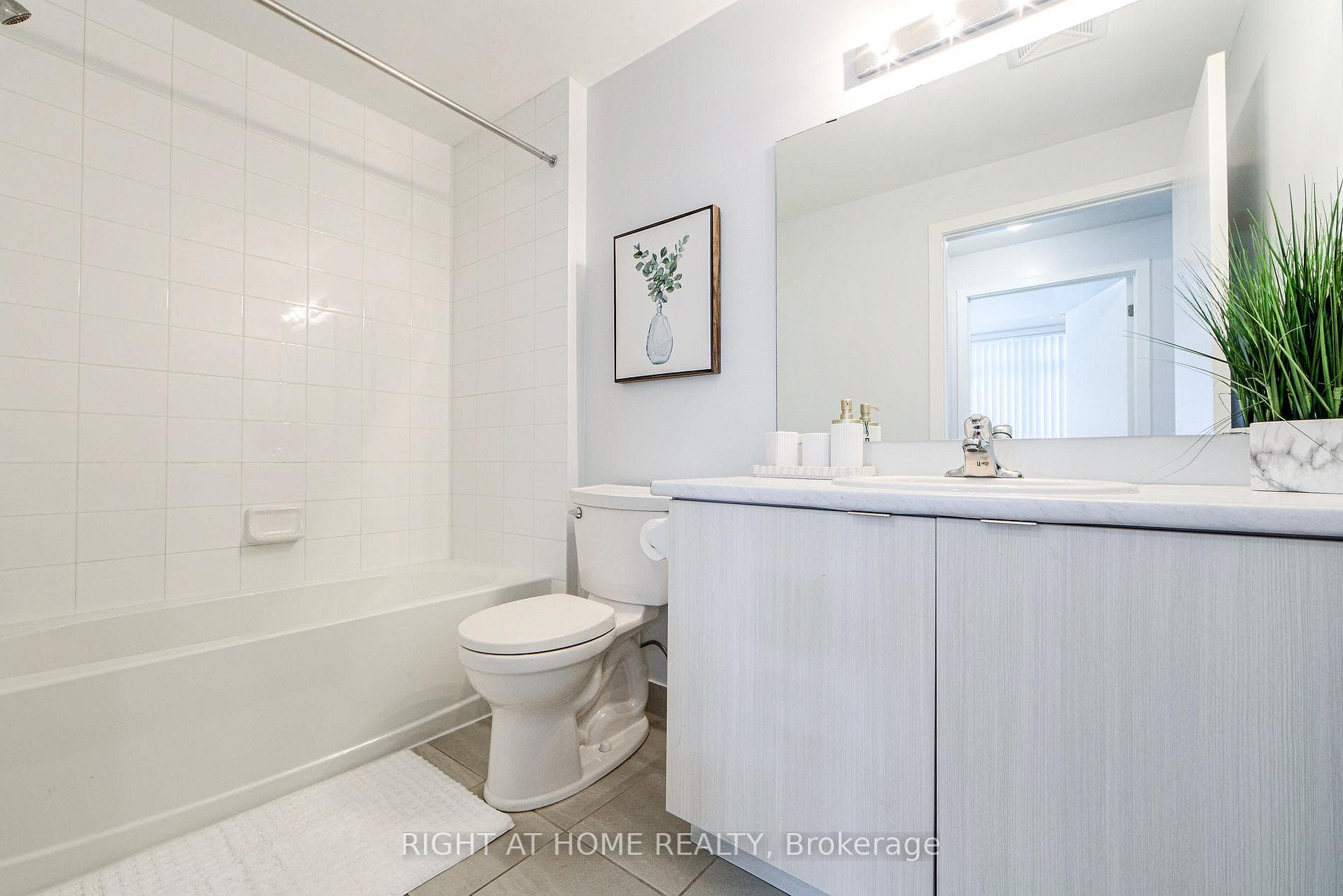 50 Orchid Place Drive Unit 8 photo 13