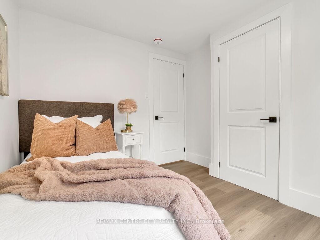 7 Cluney Place photo 20
