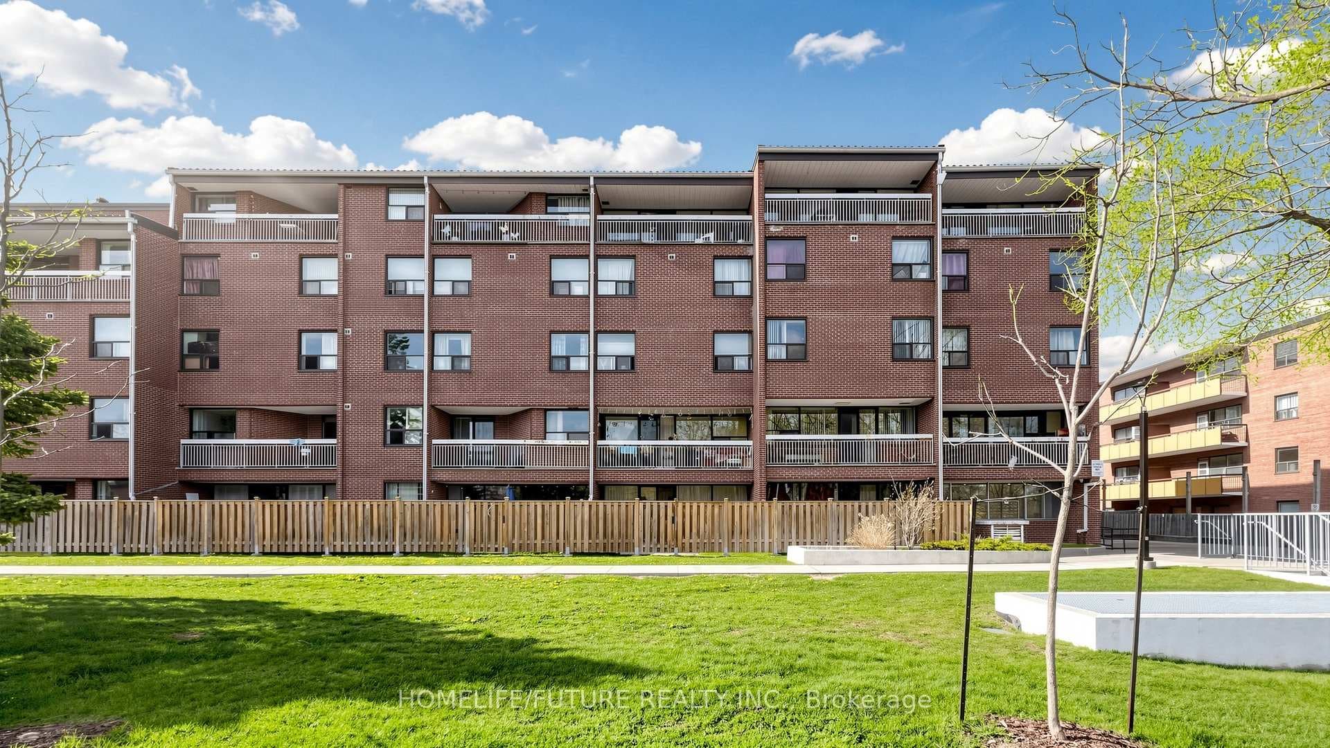 4060 Lawrence Avenue Unit 204 photo 48