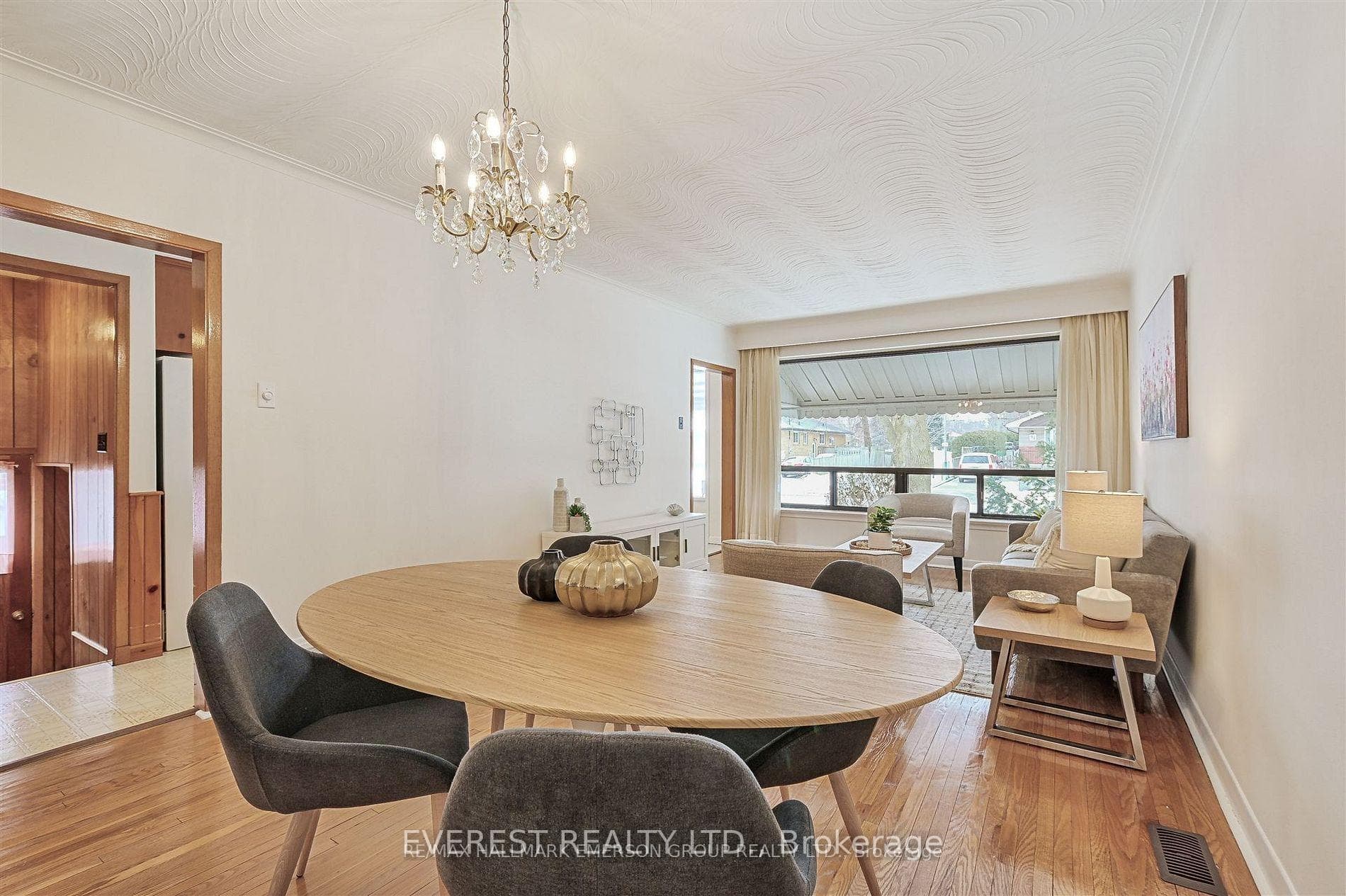 99 Rochman Boulevard photo 19