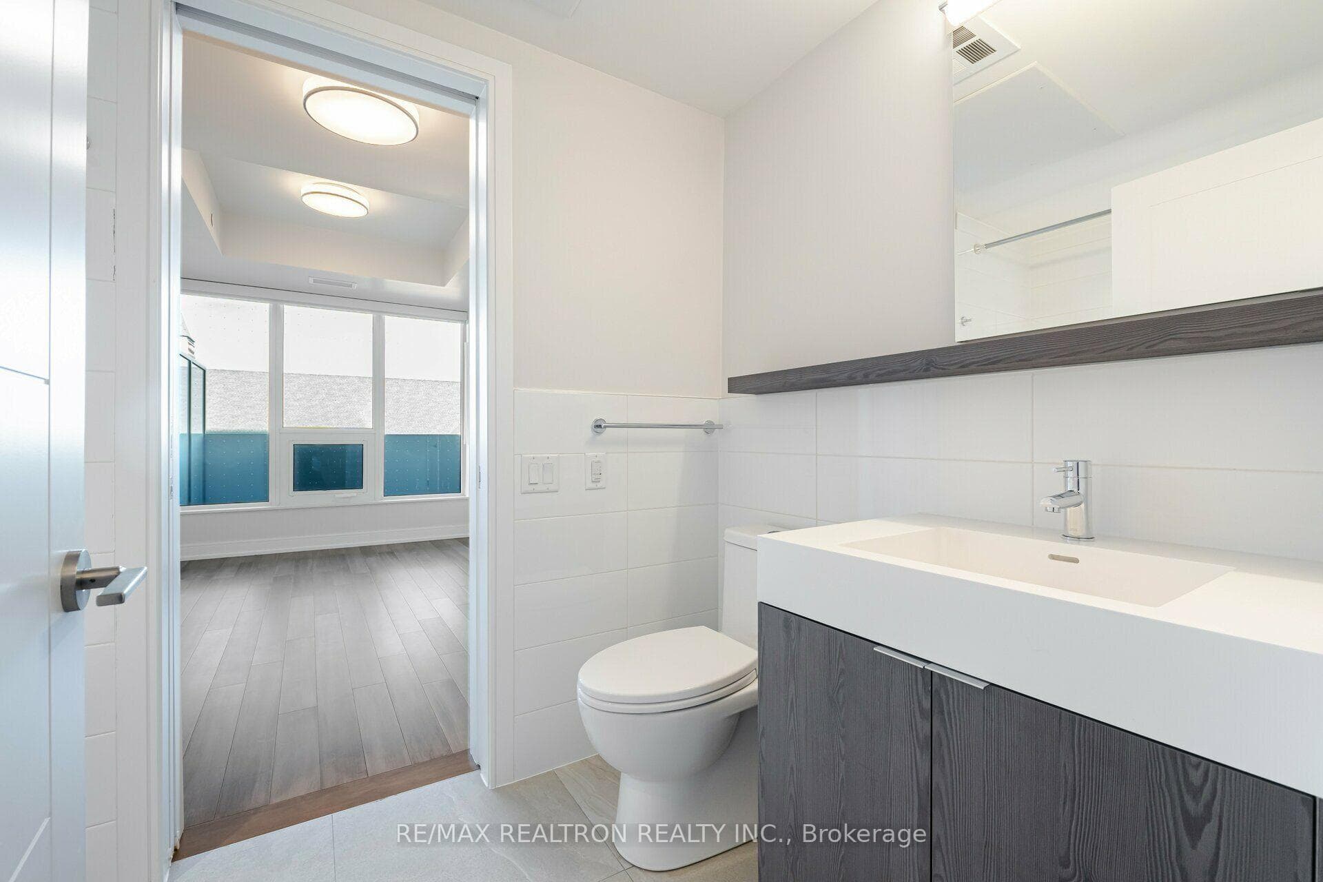 2525 Bathurst Street Unit 410 photo 10