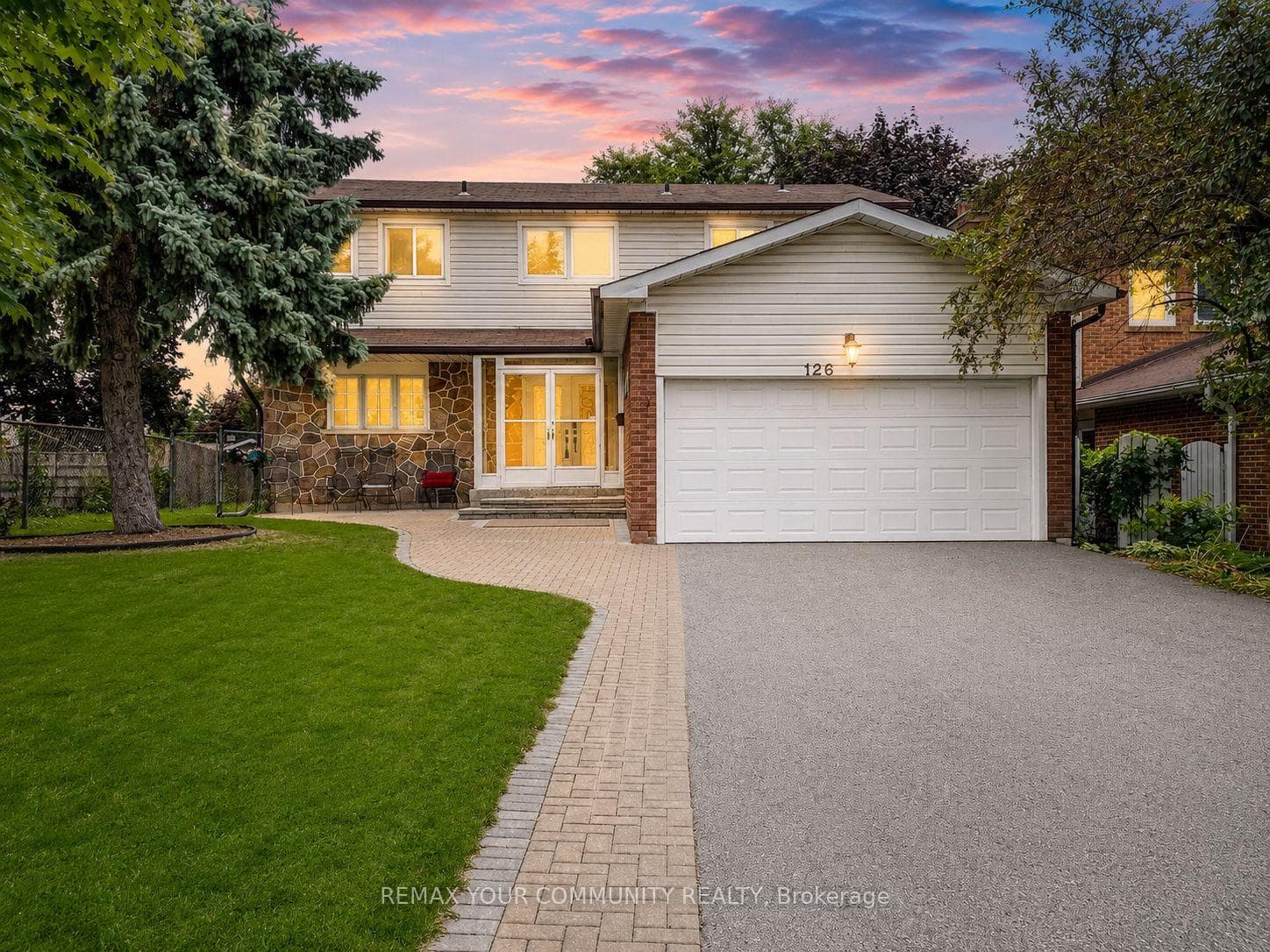 126 Simonston Boulevard photo 1