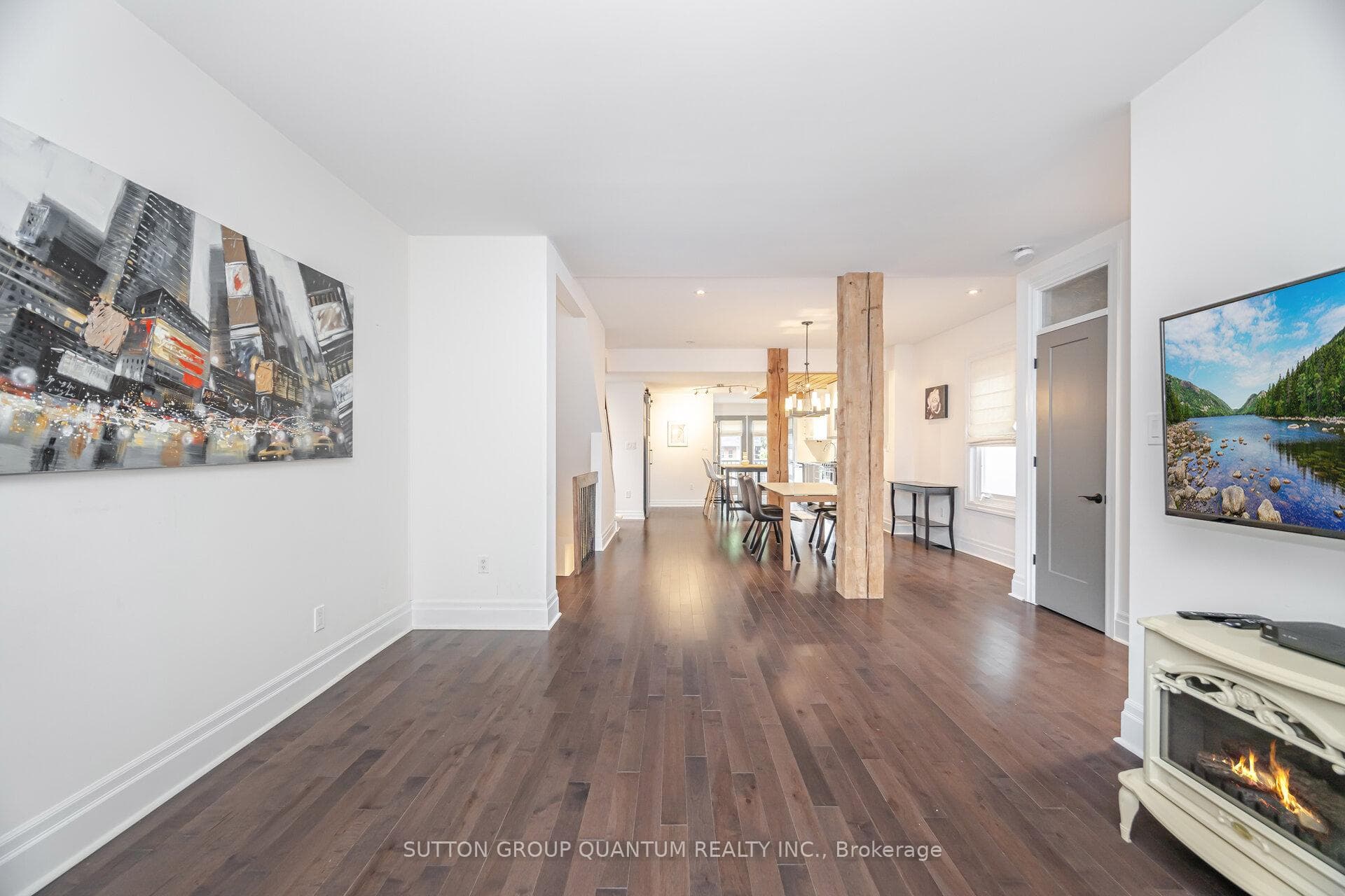 43 Woodbine Crescent photo 8