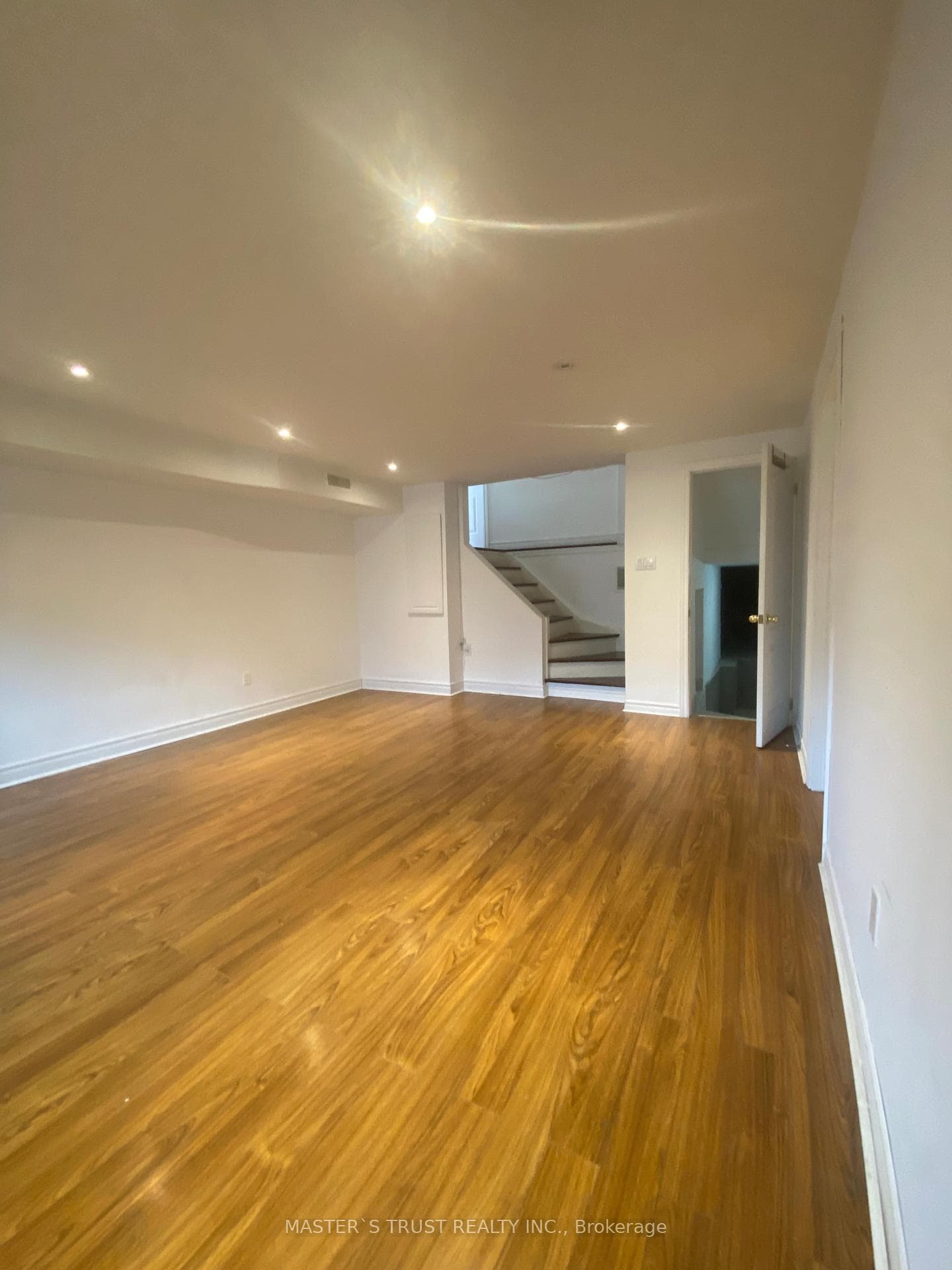 14 Zircon Court photo 1