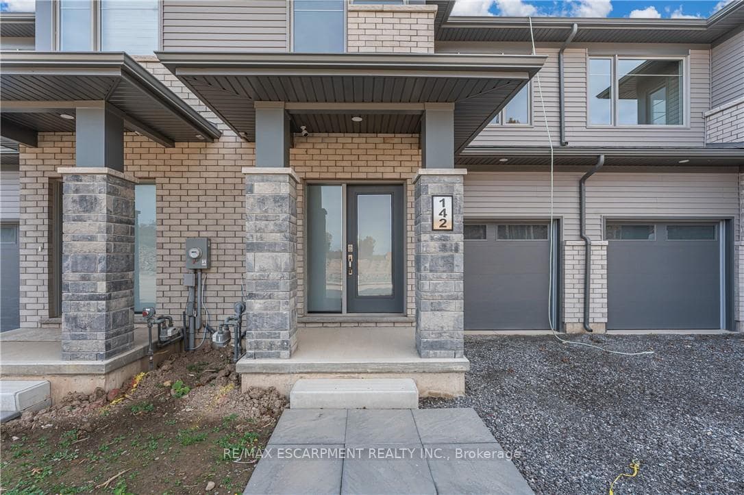 142 Willson Drive photo 4