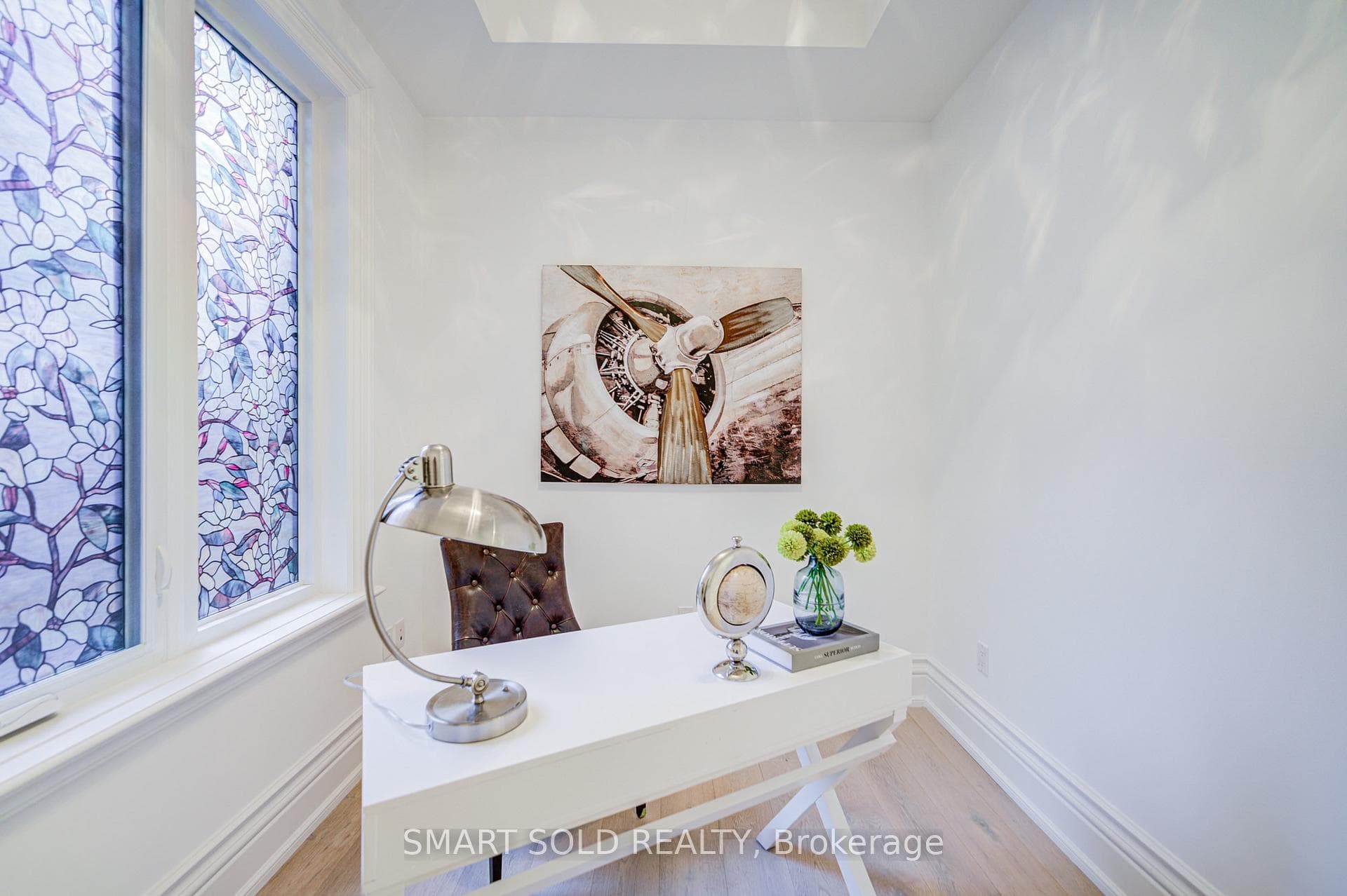 201 Burnhamthorpe Road photo 13