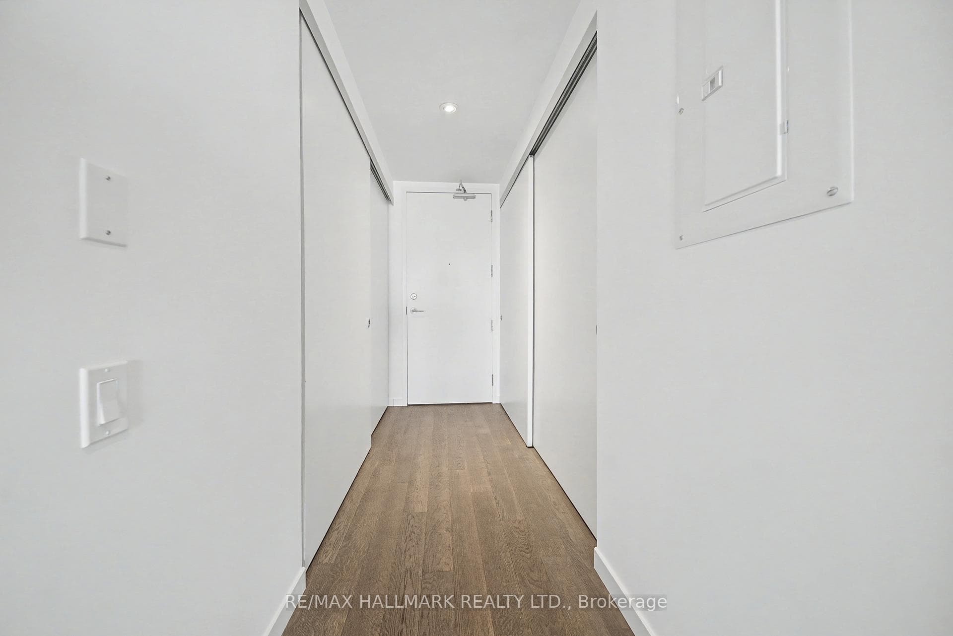 383 Sorauren Avenue Unit 609 photo 18
