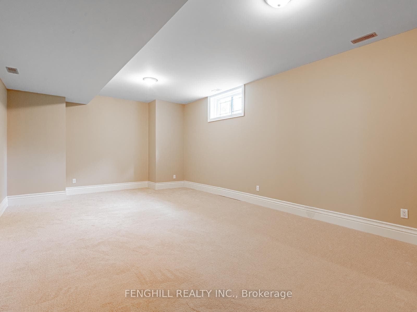 11 Macleod Estate Court photo 34