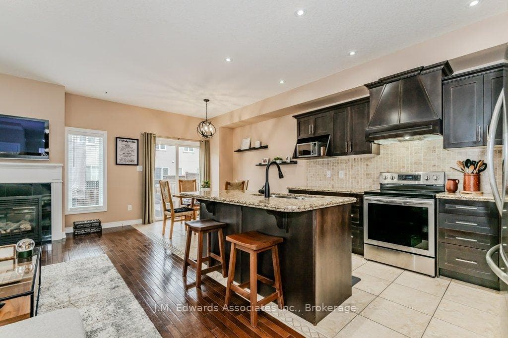 24 Forest Valley Crescent photo 9