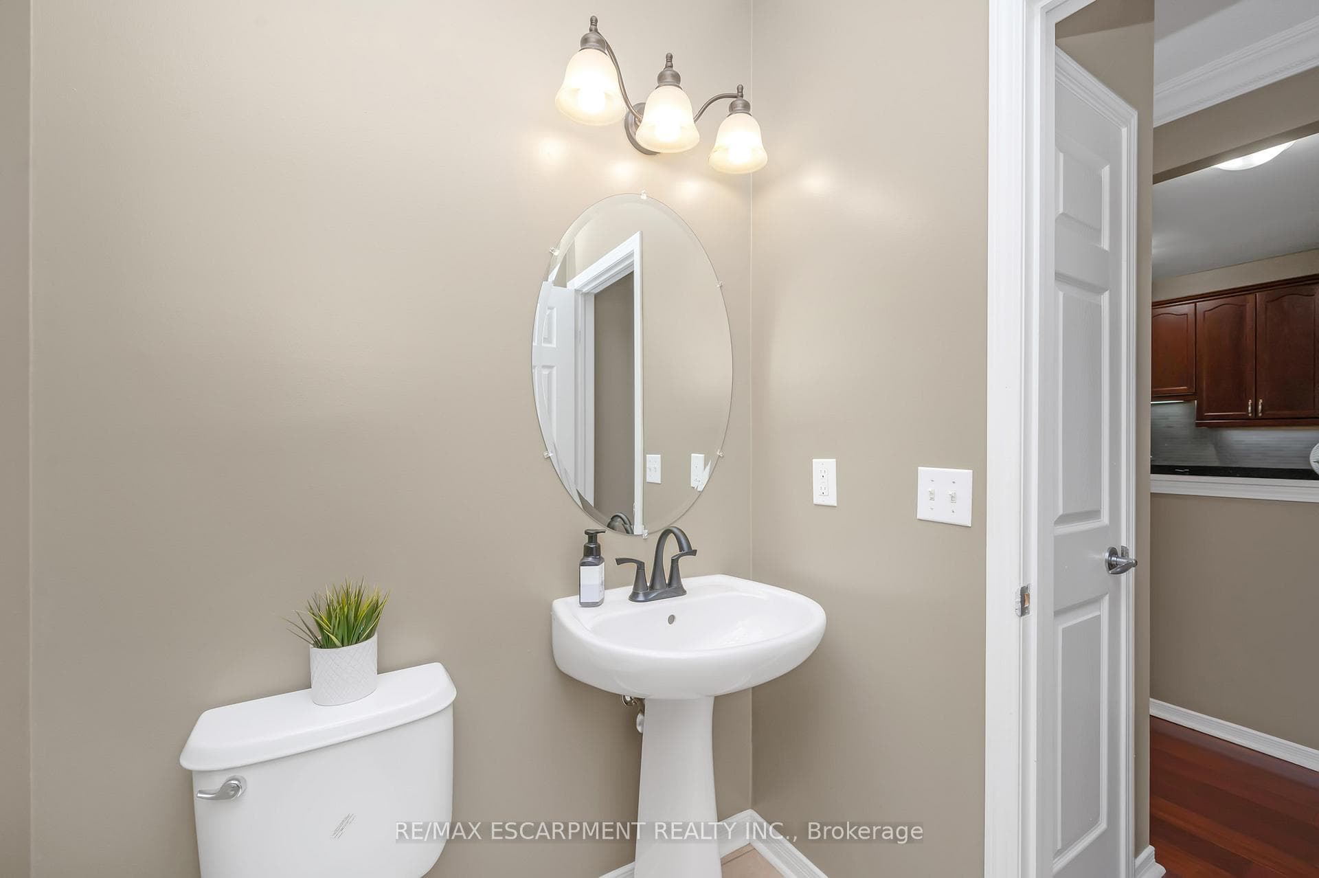 2243 TURNBERRY Road Unit 18 photo 16