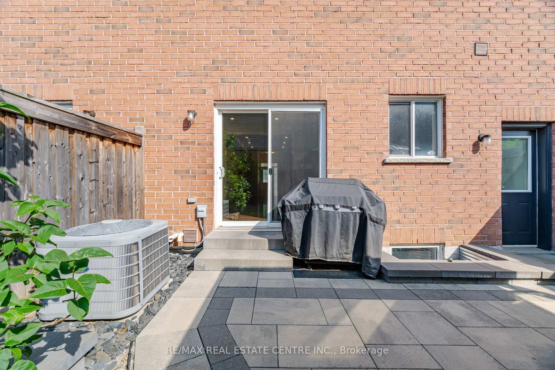 366 Hobbs Crescent photo 45