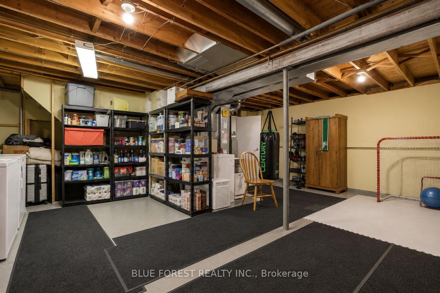 1674 ALDERSBROOK Road photo 34
