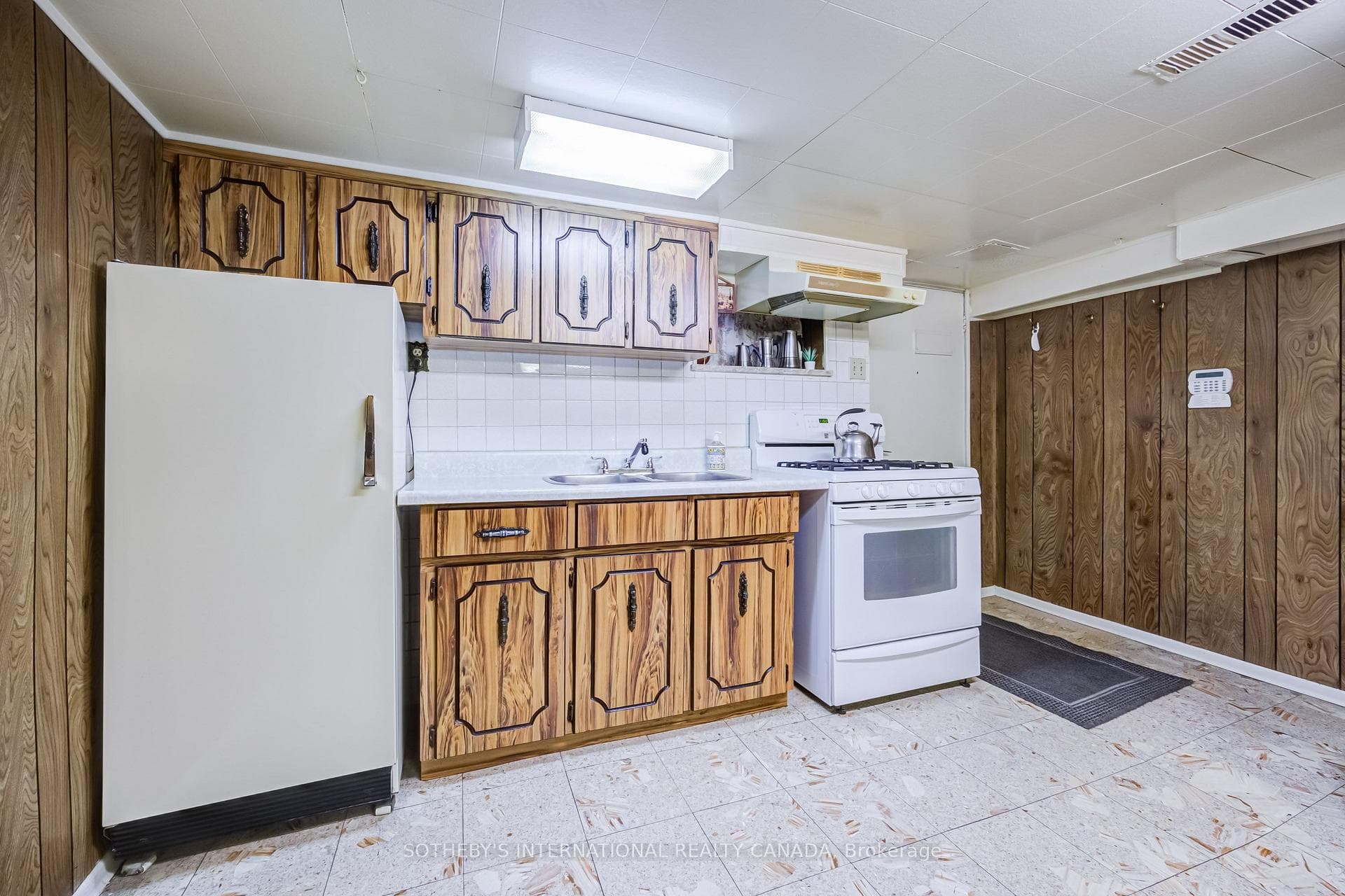 157 Ascot Avenue photo 35