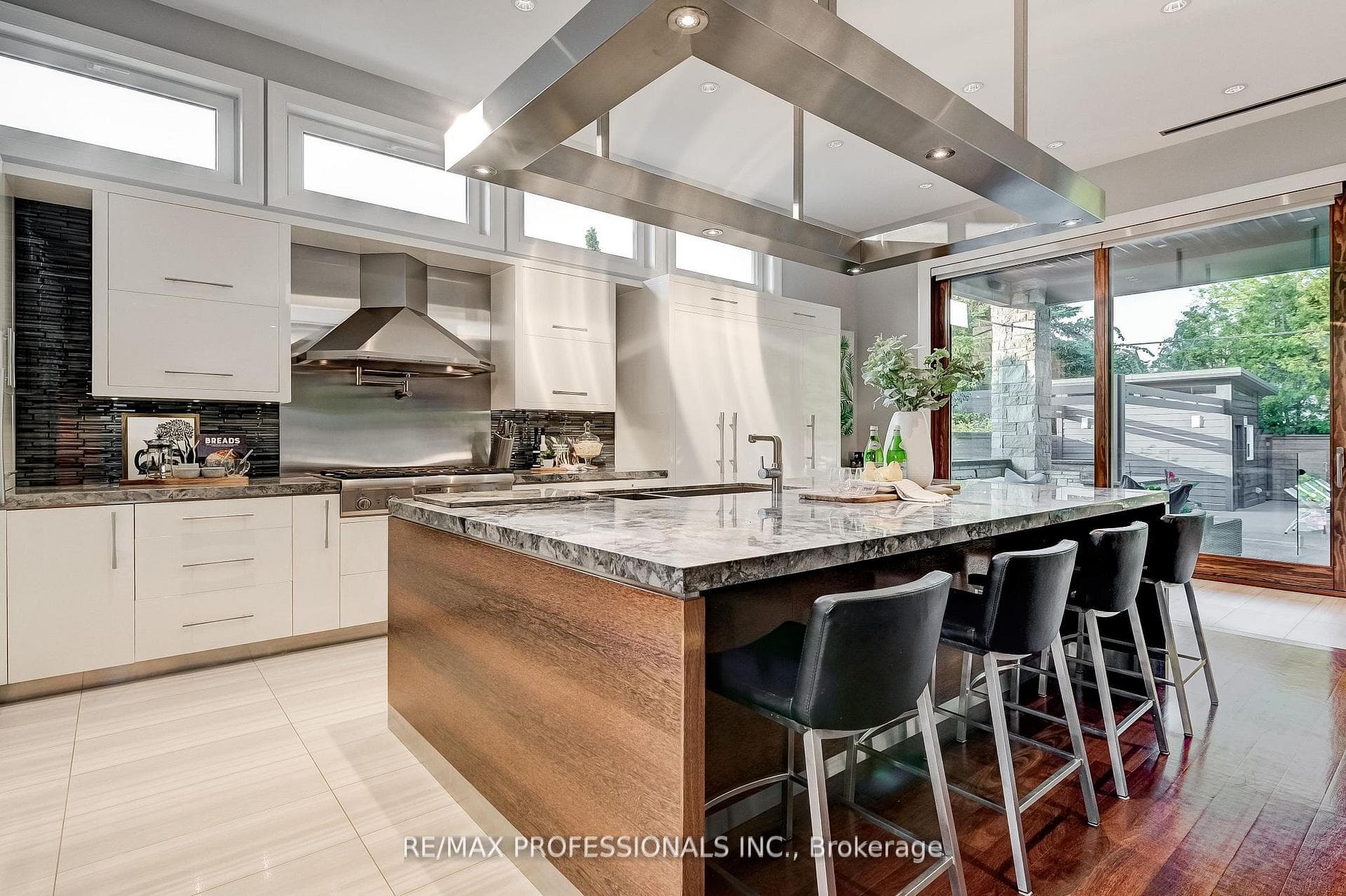509 The Kingsway N/A photo 11