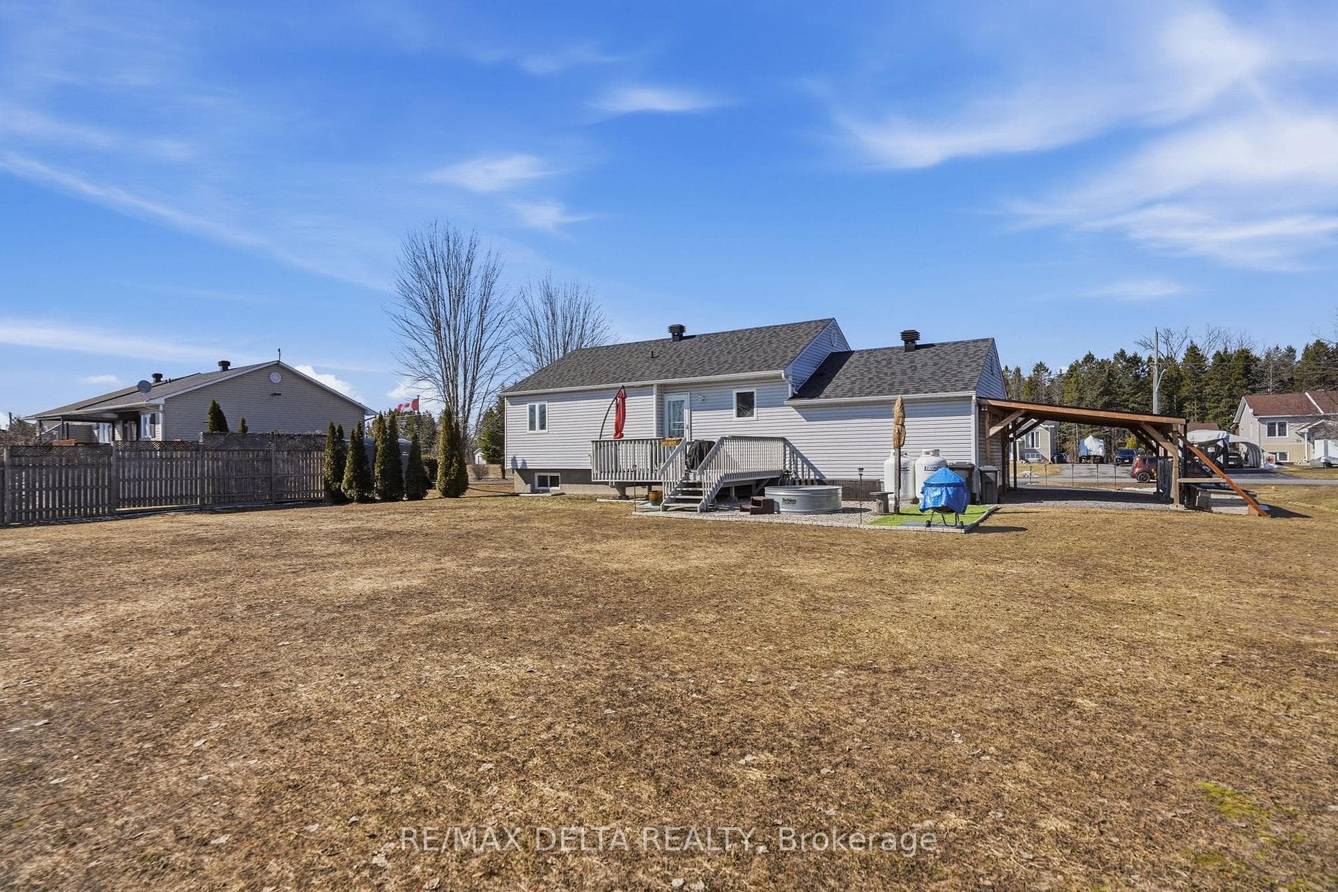 531 Devista Boulevard photo 25