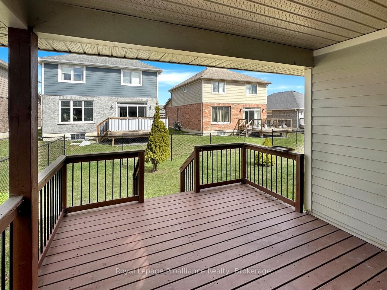 8 Tessa Boulevard photo 31