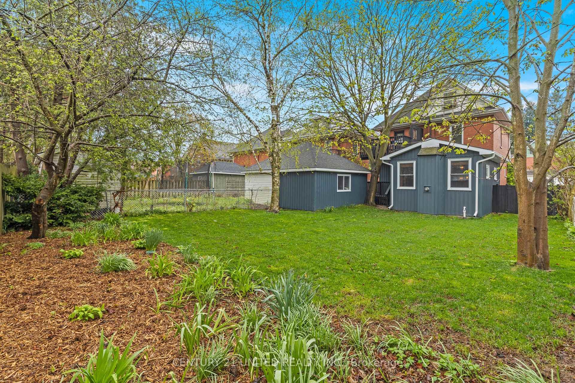 84 Myrtle Street photo 37
