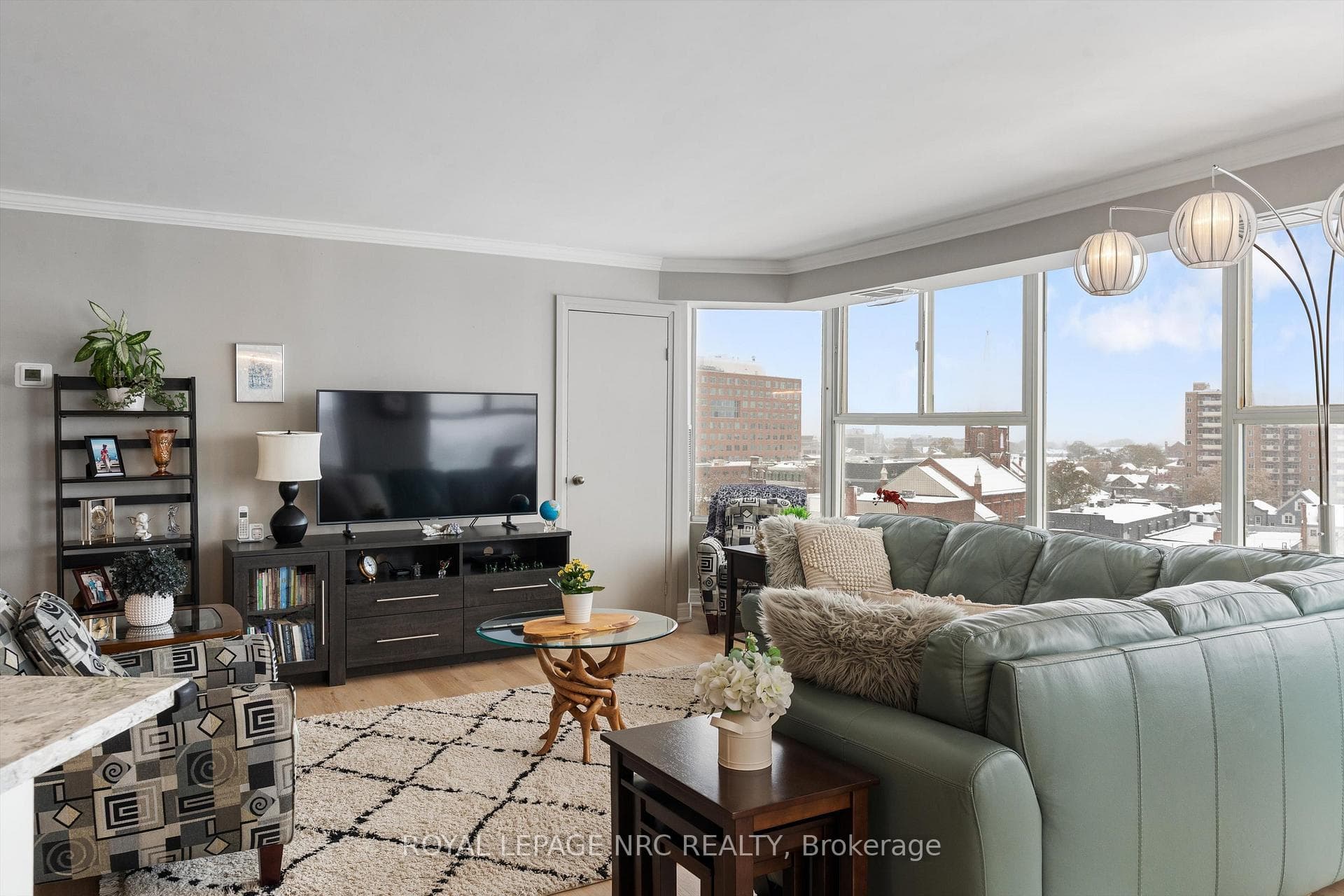 7 Gale Crescent Unit 901 photo 5