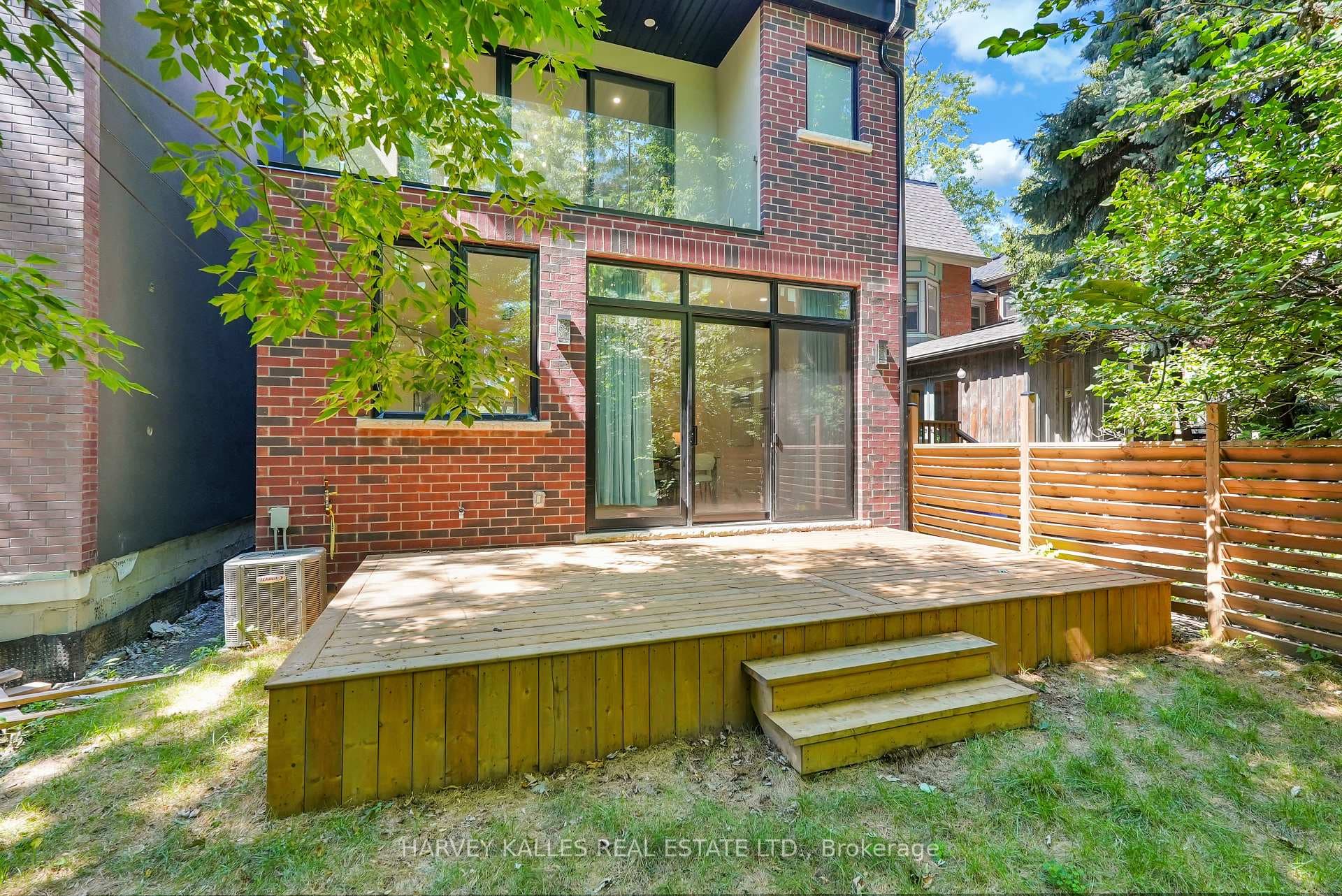 253 Albany Avenue photo 46