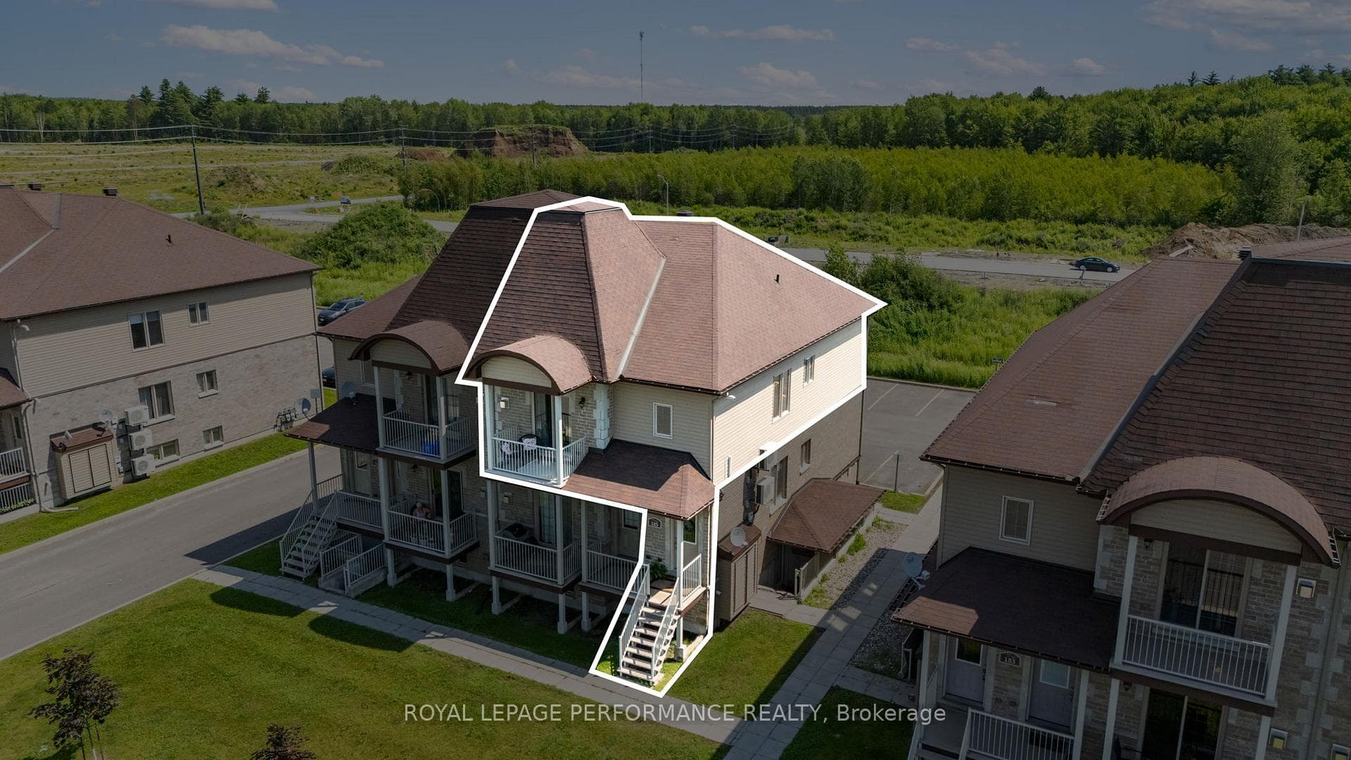 185 Bourdeau Boulevard Unit 3 photo 5