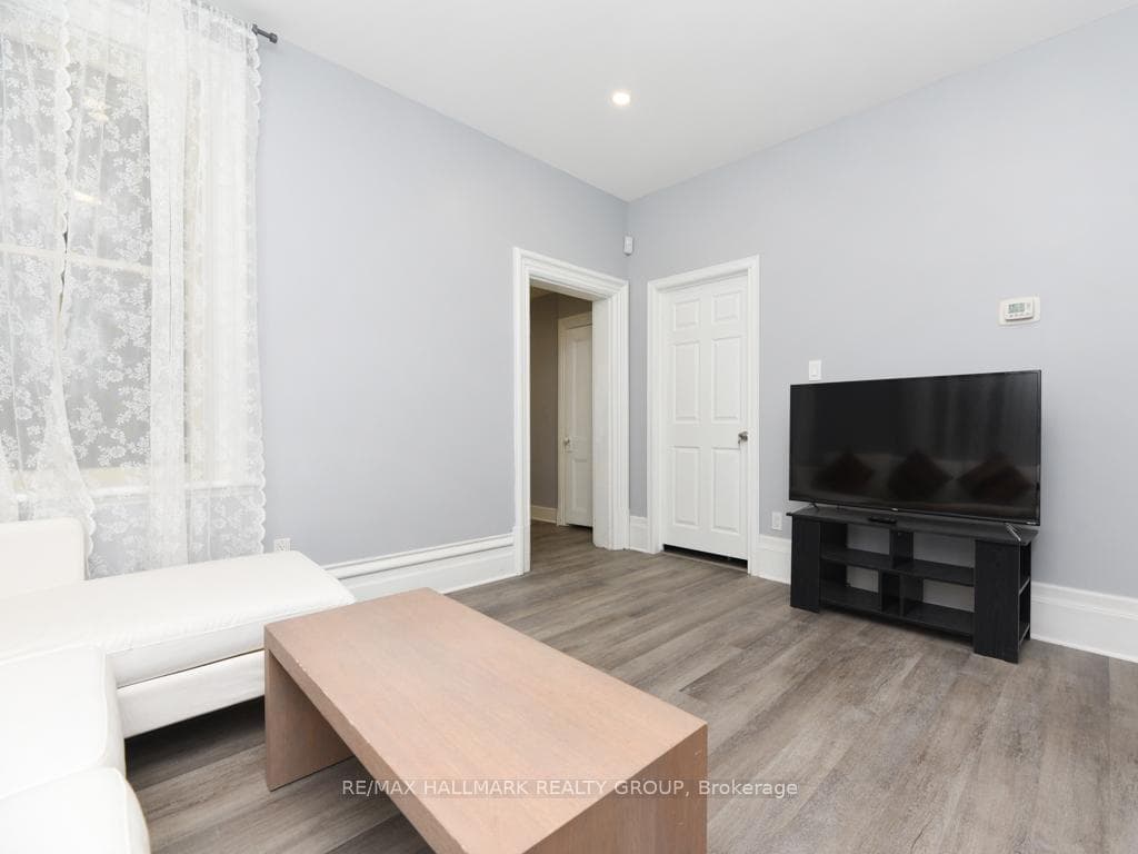 419 BESSERER Street photo 28
