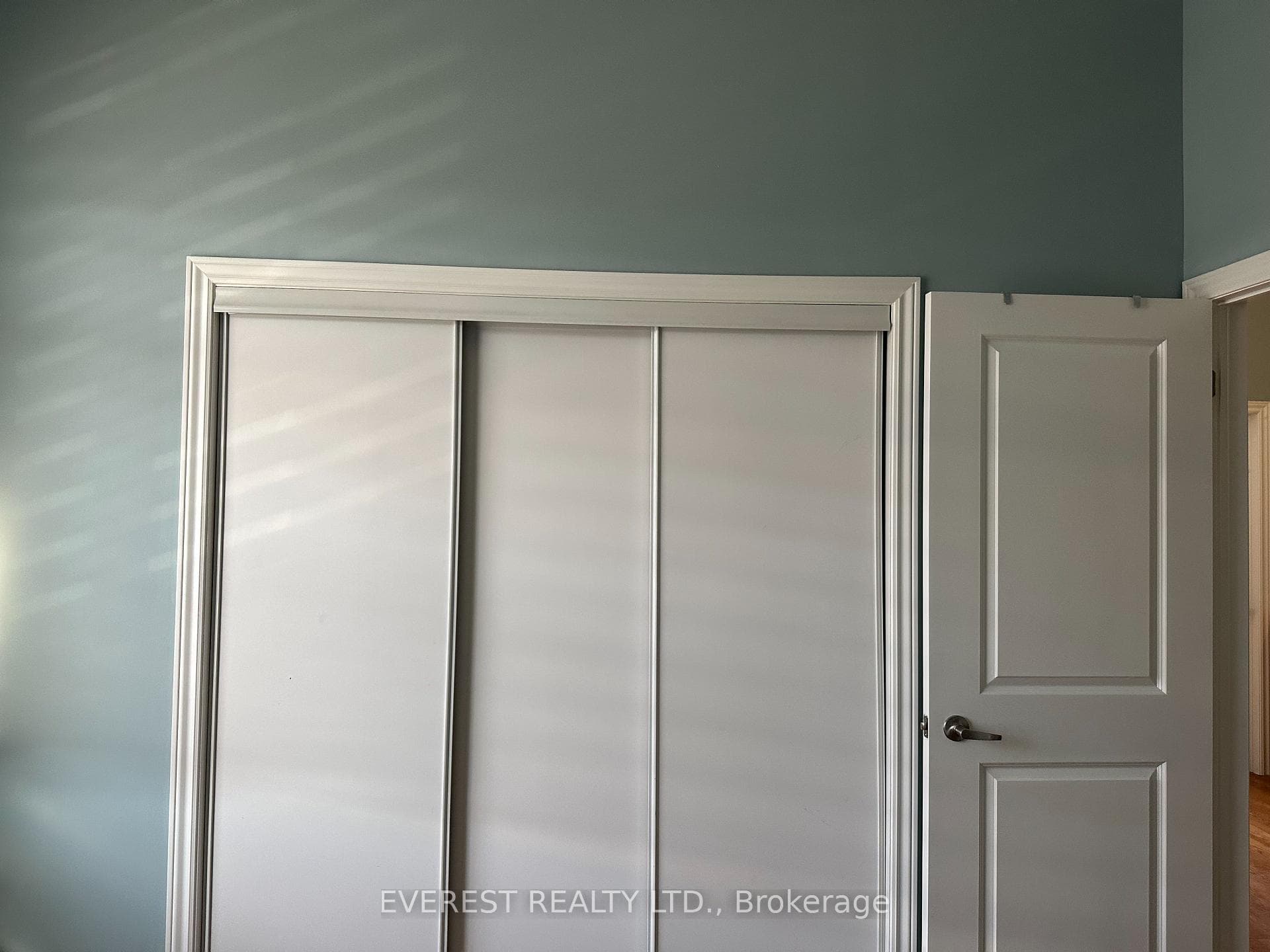 50 Halliford Place Unit 606 photo 11