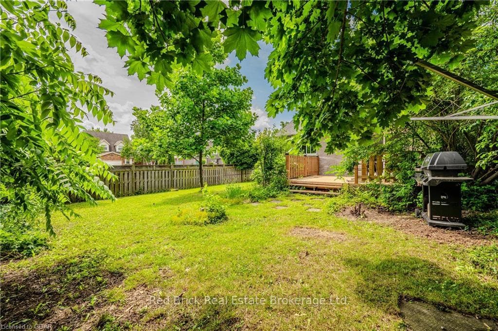48 SIDNEY Crescent photo 27