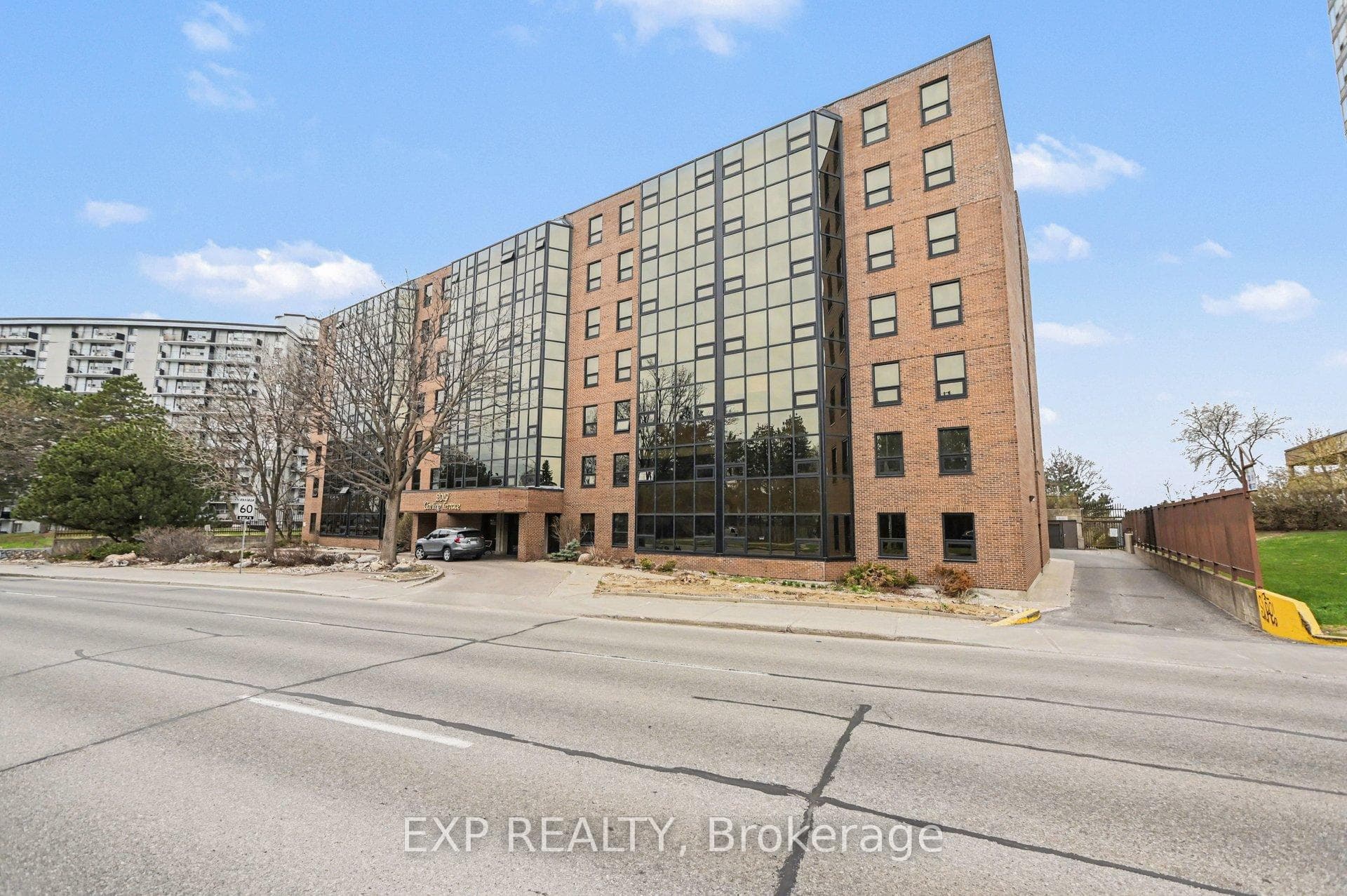 2019 Carling Avenue Unit 503 photo 1