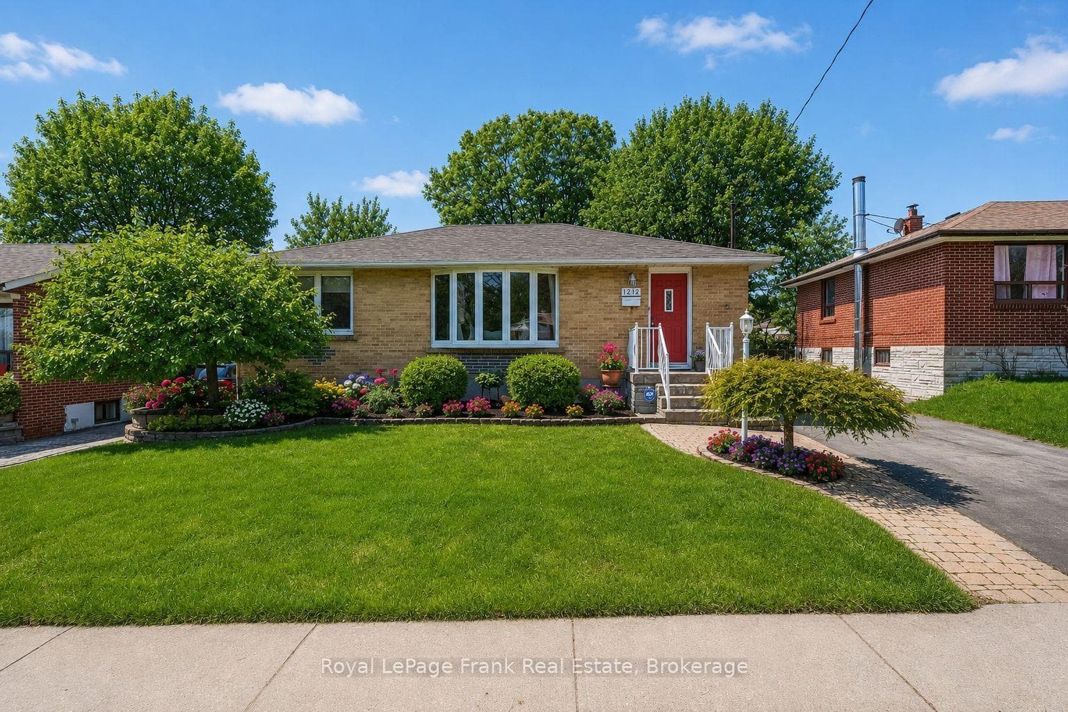 1212 Valley Drive photo 1
