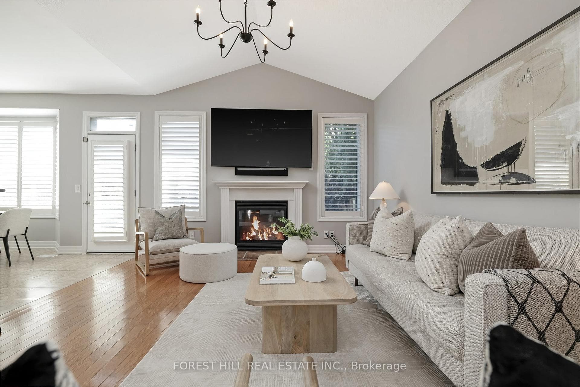 56 Bardoe Crescent photo 9