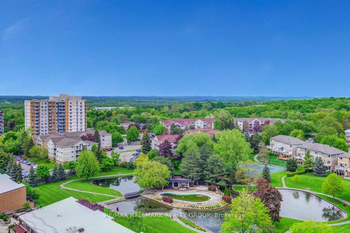 545 St Laurent Boulevard Unit 1703 photo 43