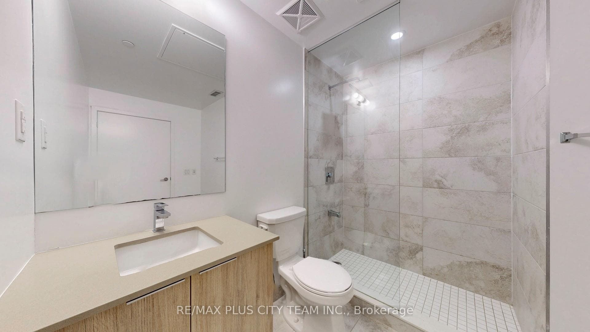 120 Parliament Street Unit 413 photo 22
