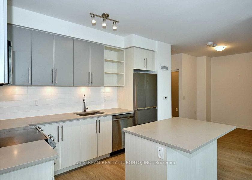 4699 Glen Erin Drive Unit 102 photo 7
