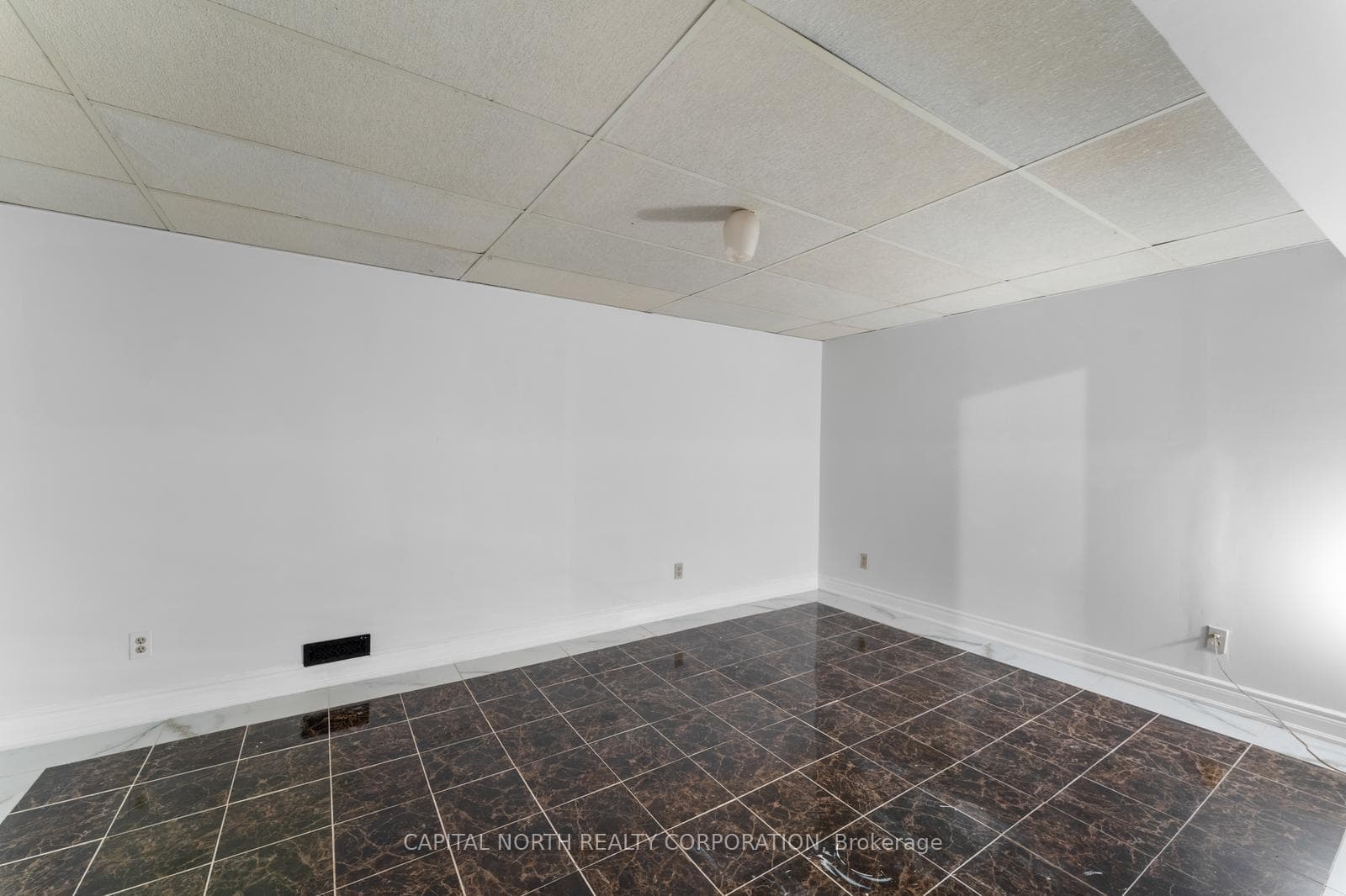 63 Pondtail Drive photo 33
