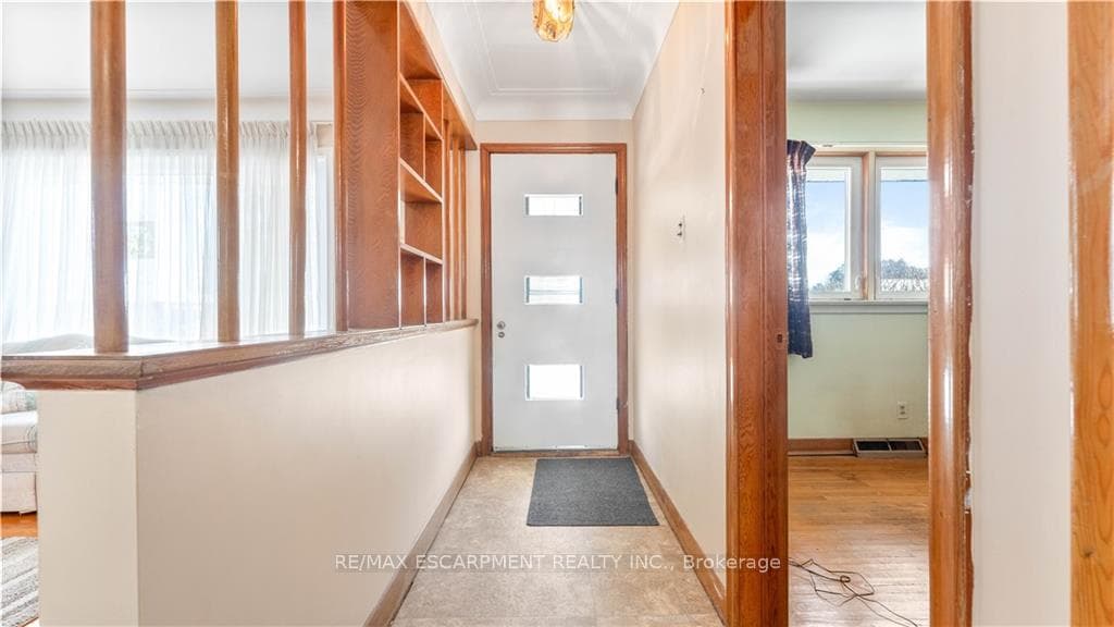12 Willowdale Street photo 4