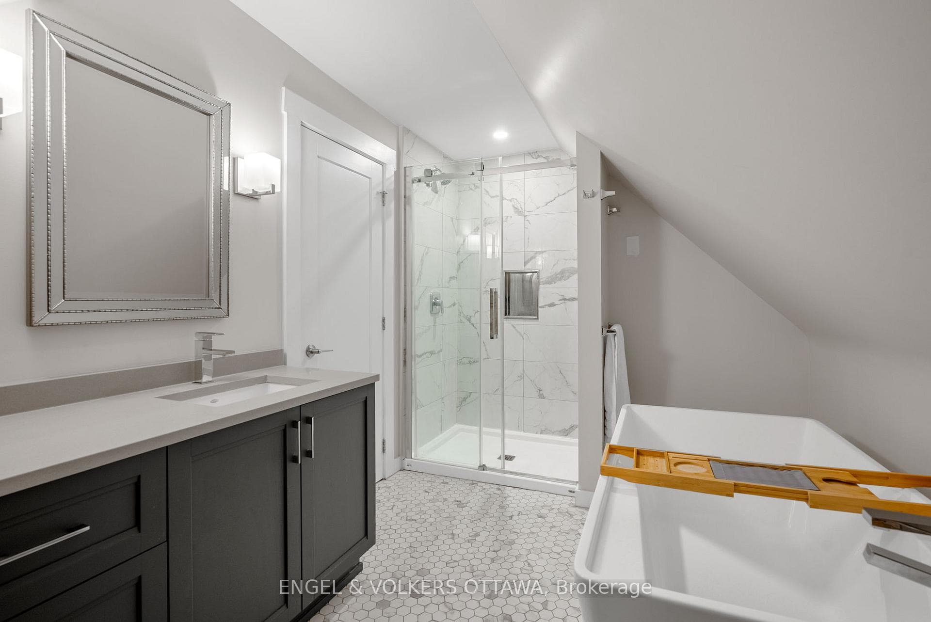 513 Edison Avenue photo 37