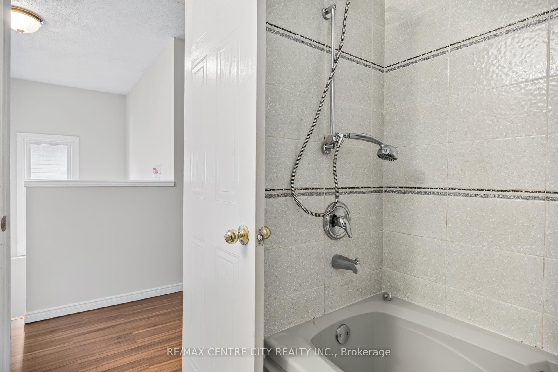 1199 Hamilton Road Unit 58 photo 19