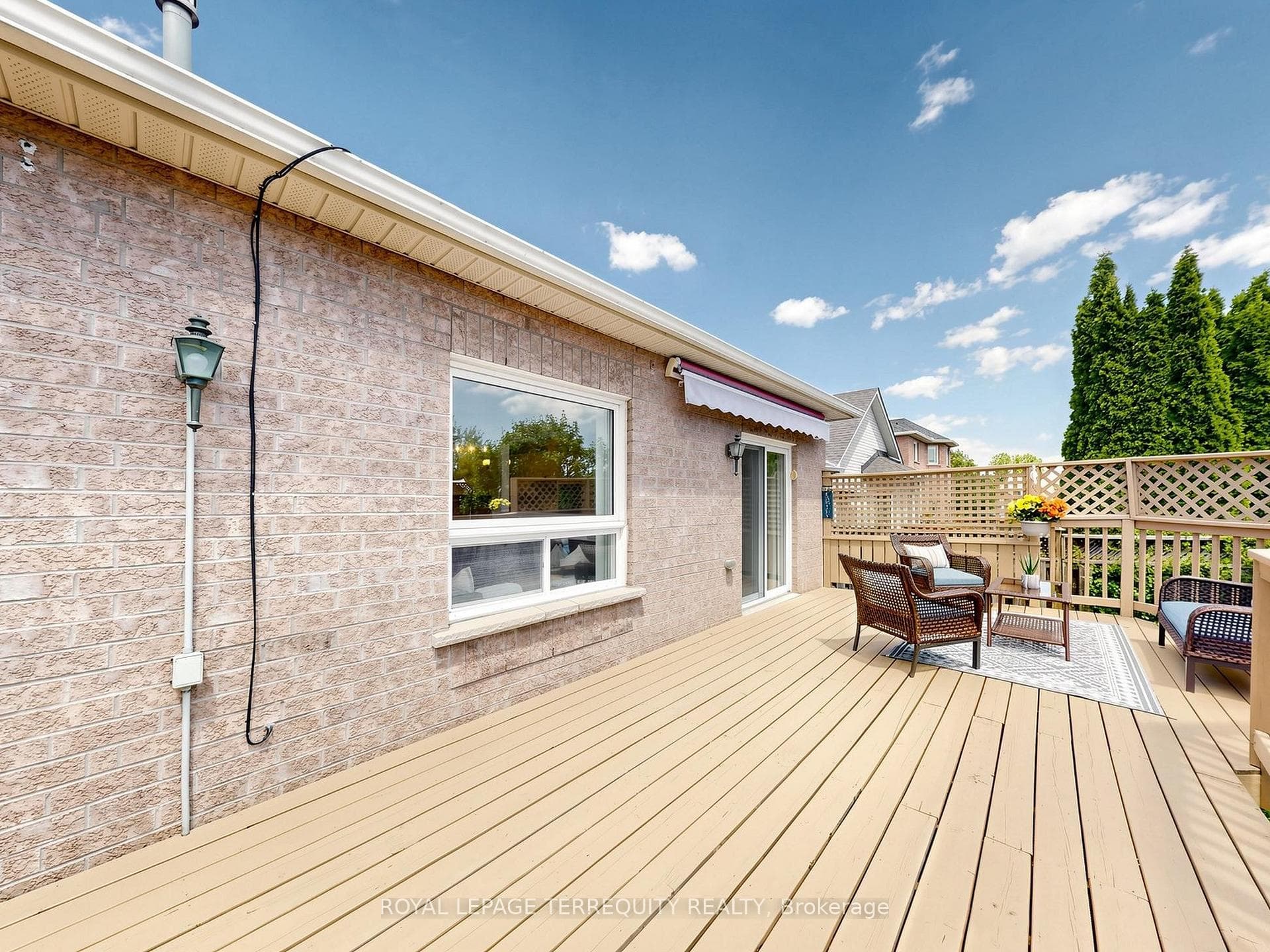 19 Johnson Crescent photo 48